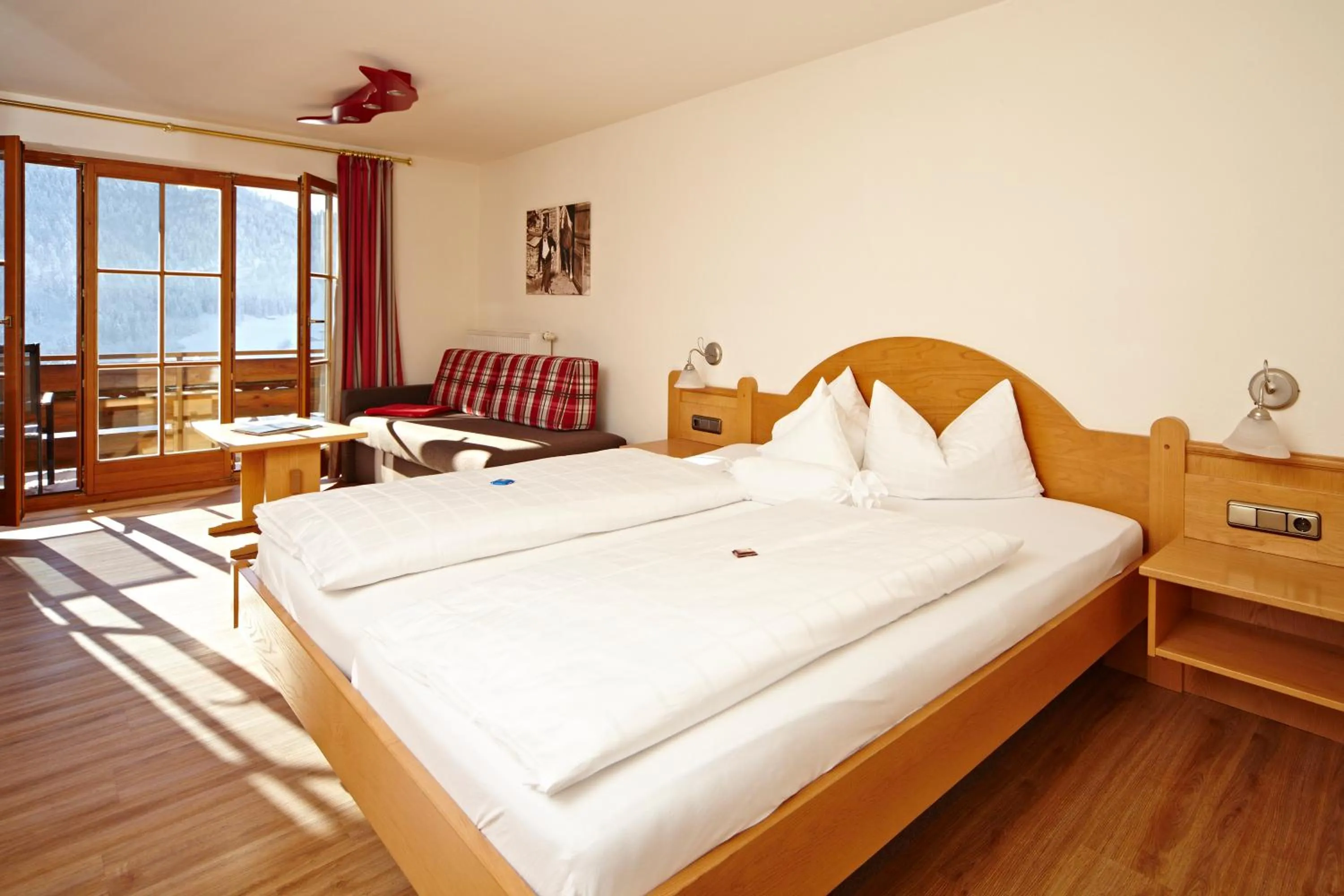 Bed in Hotel garni Oberdorfer Stuben