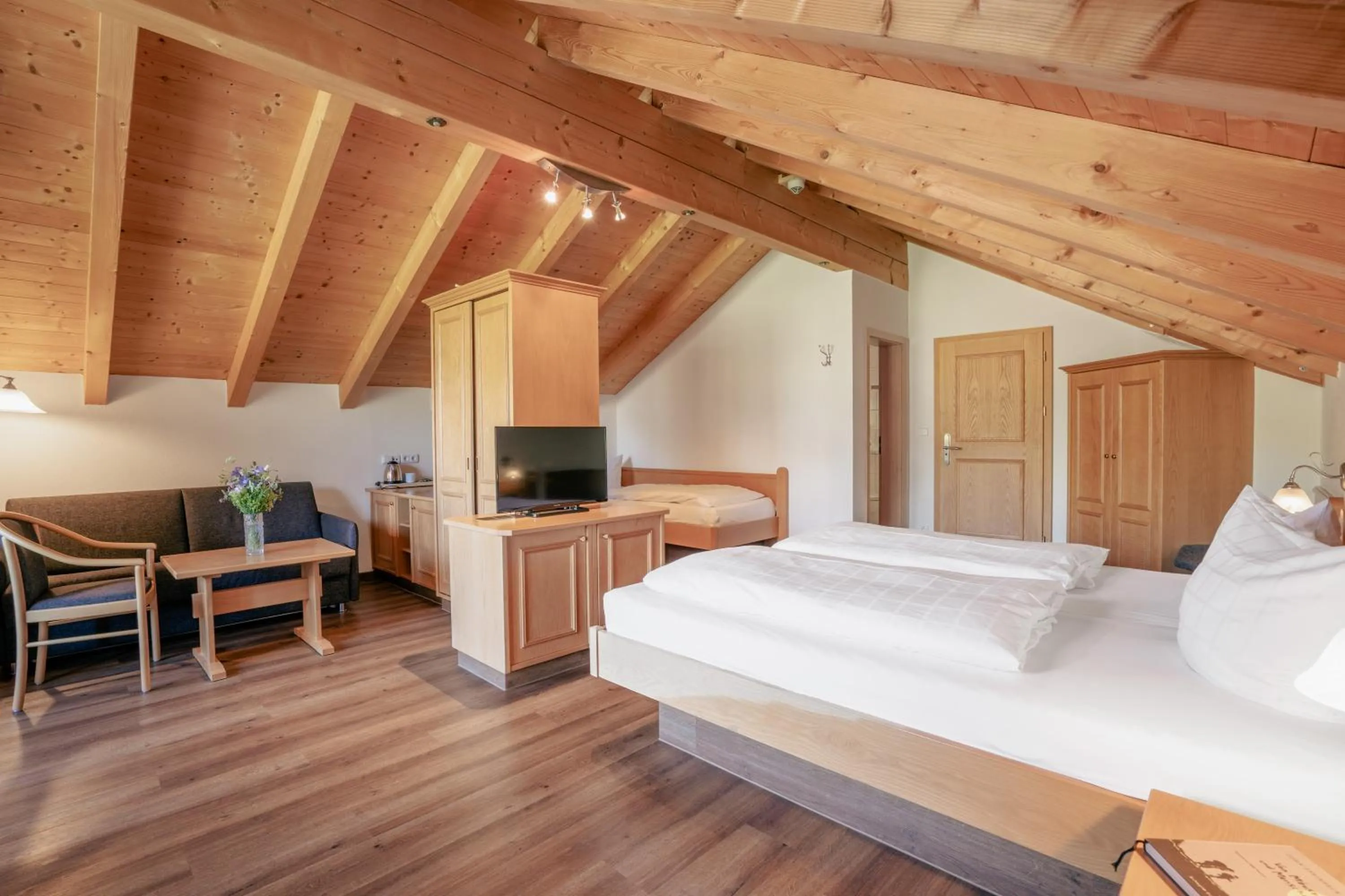 Photo of the whole room, Bed in Hotel garni Oberdorfer Stuben