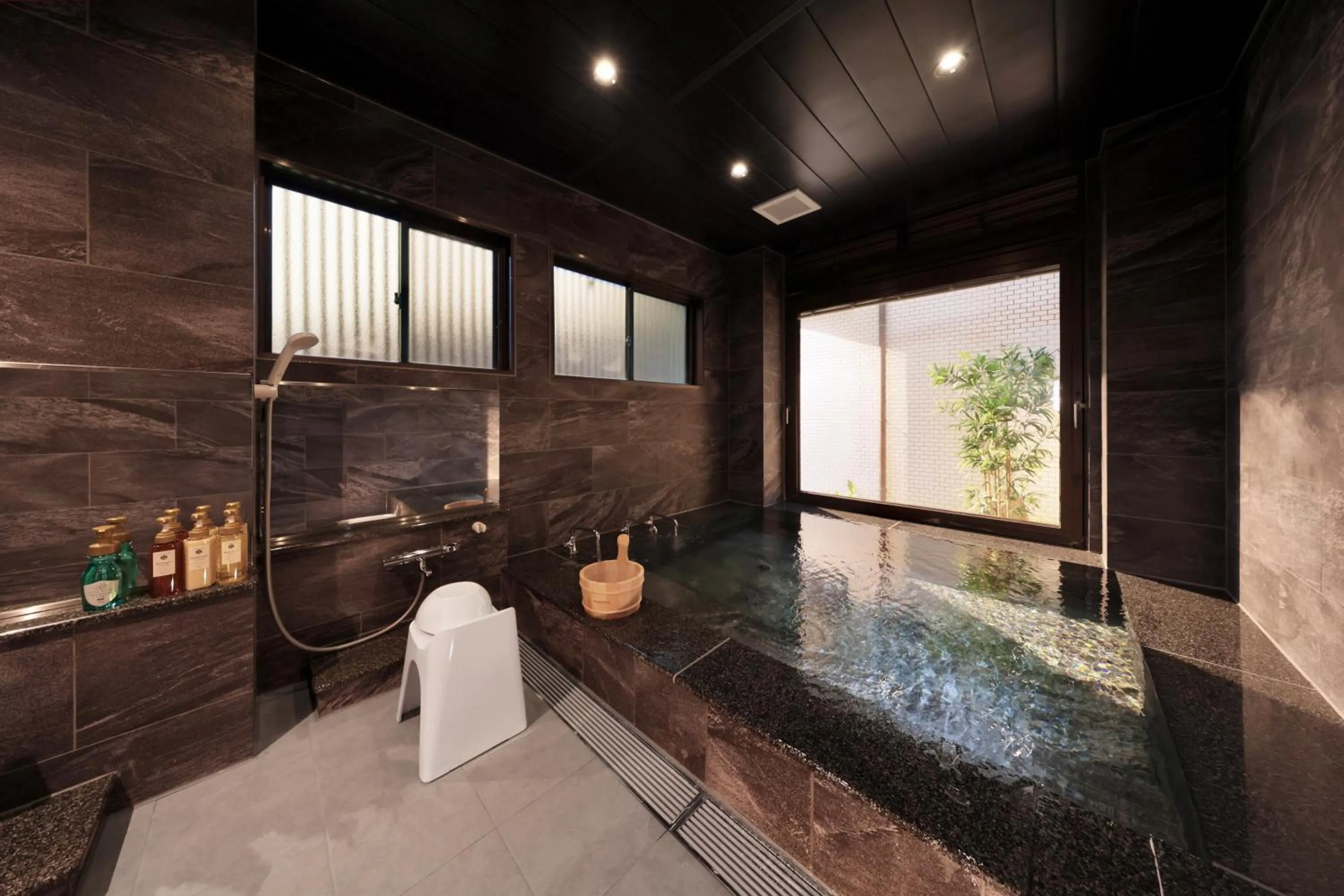 Bathroom in Crystal Besso Shirahama