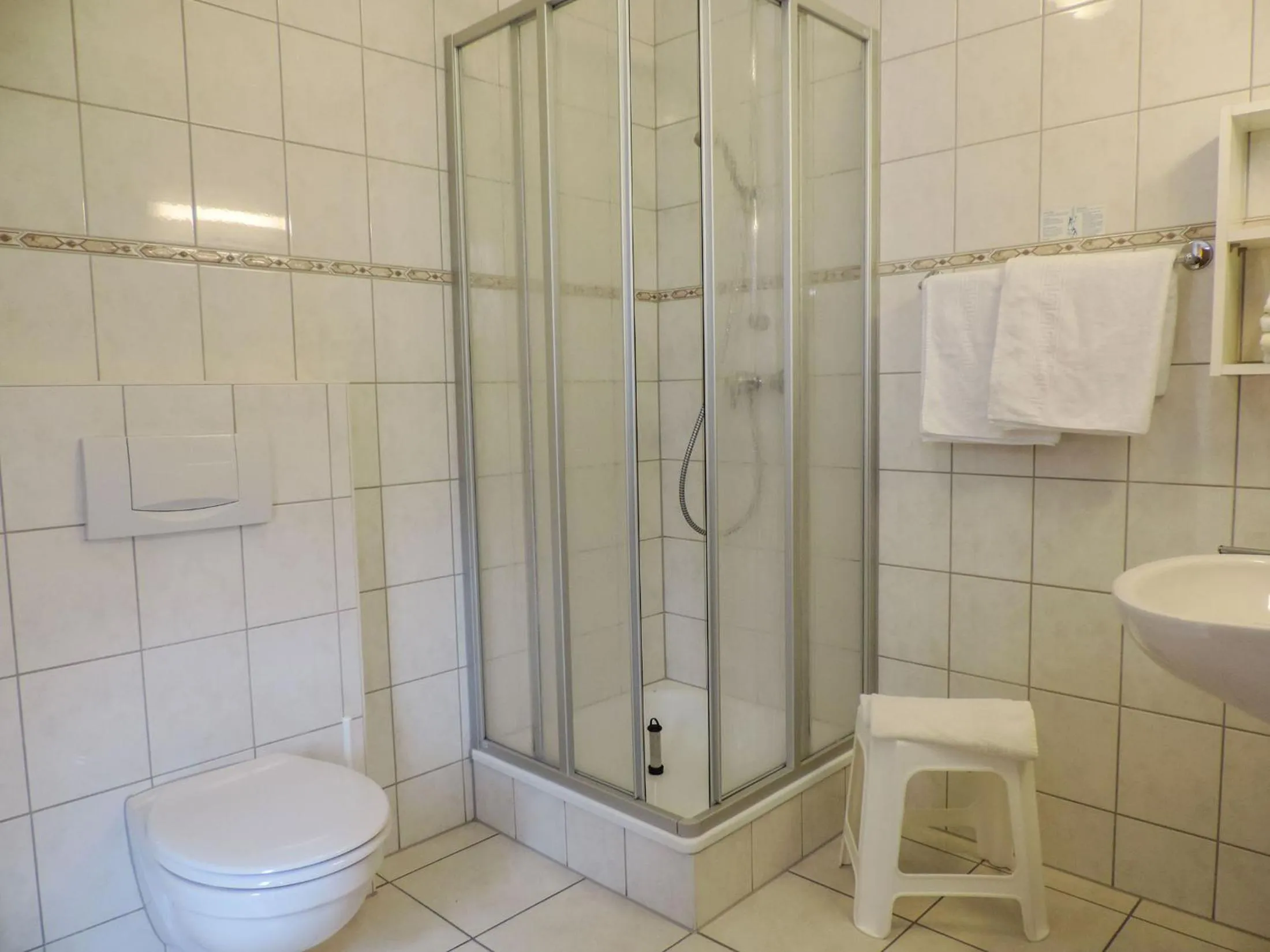 Bathroom in Hotel und Berggasthof Zum Sonnenhof