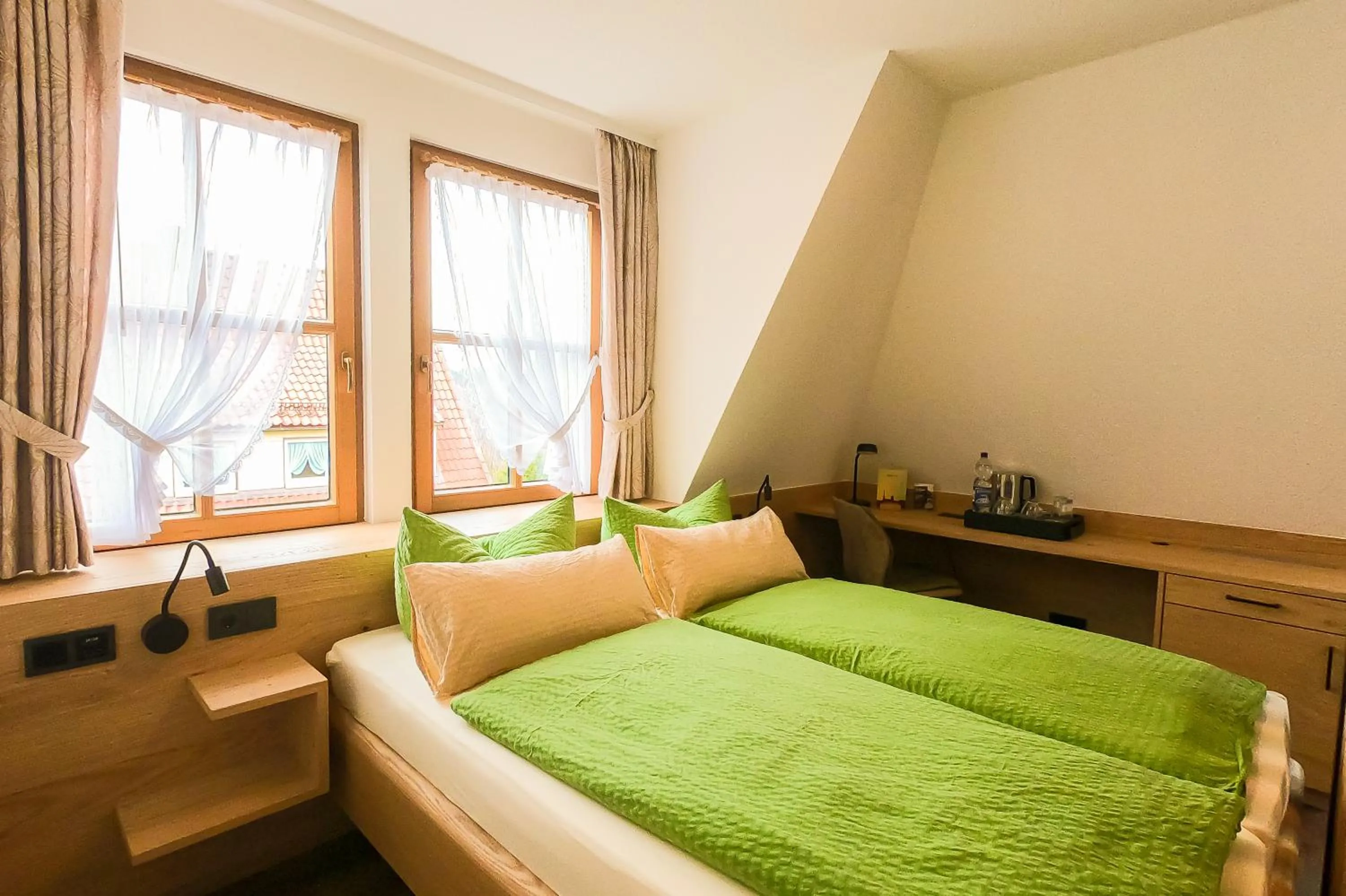 Bed in Hotel und Berggasthof Zum Sonnenhof