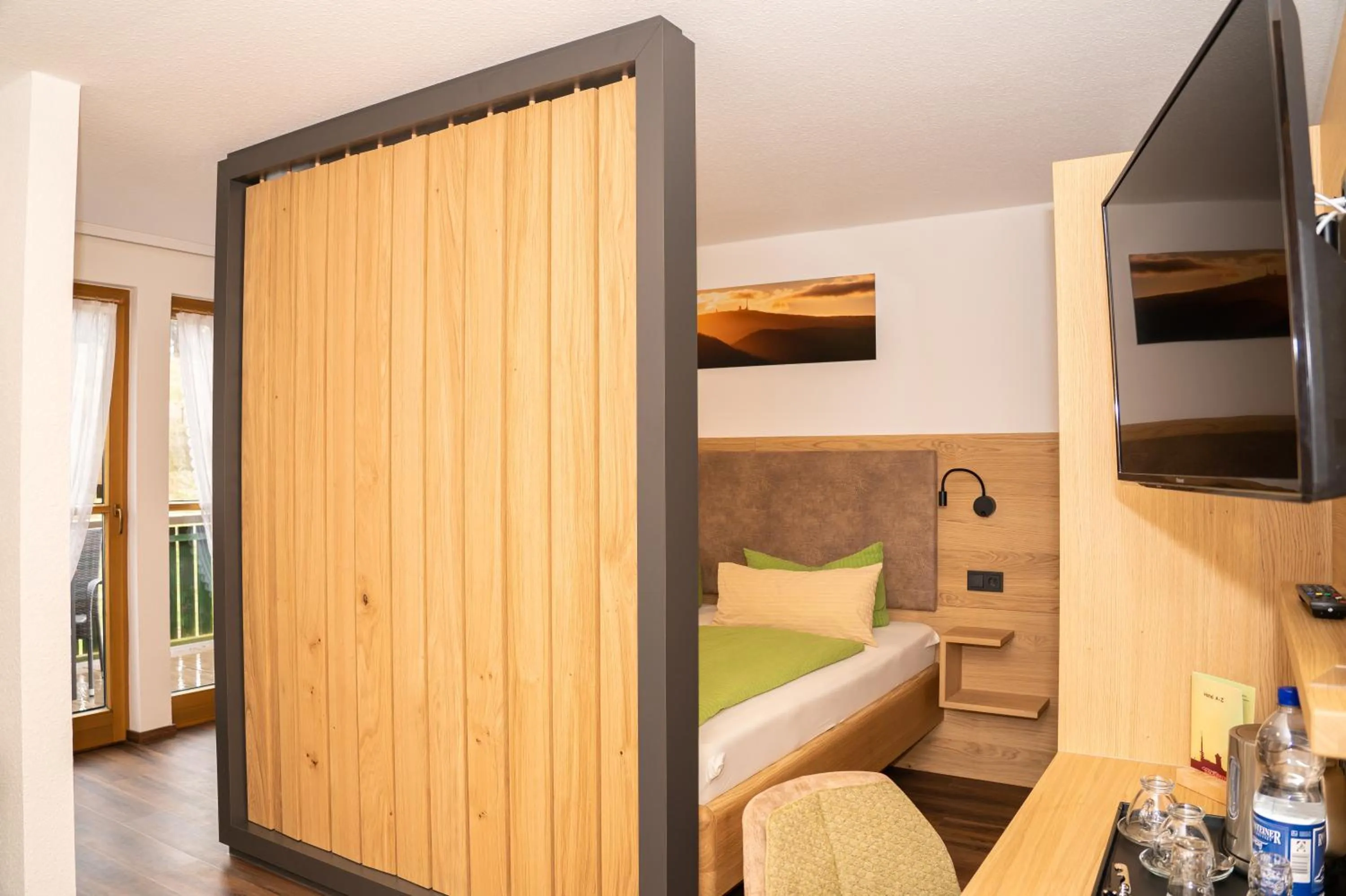 Seating area, Bed in Hotel und Berggasthof Zum Sonnenhof