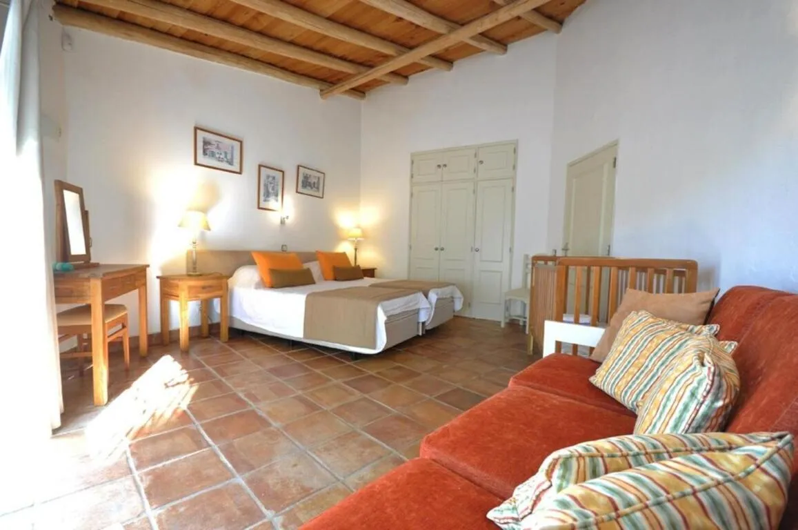 Bed in Fantastic outdoor area, private pool, Tennis Court Golf Practice Facility