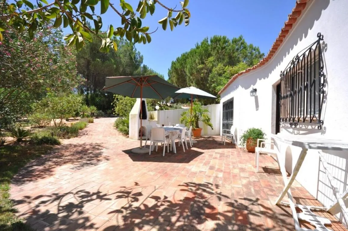 Fantastic outdoor area, private pool, Tennis Court Golf Practice Facility