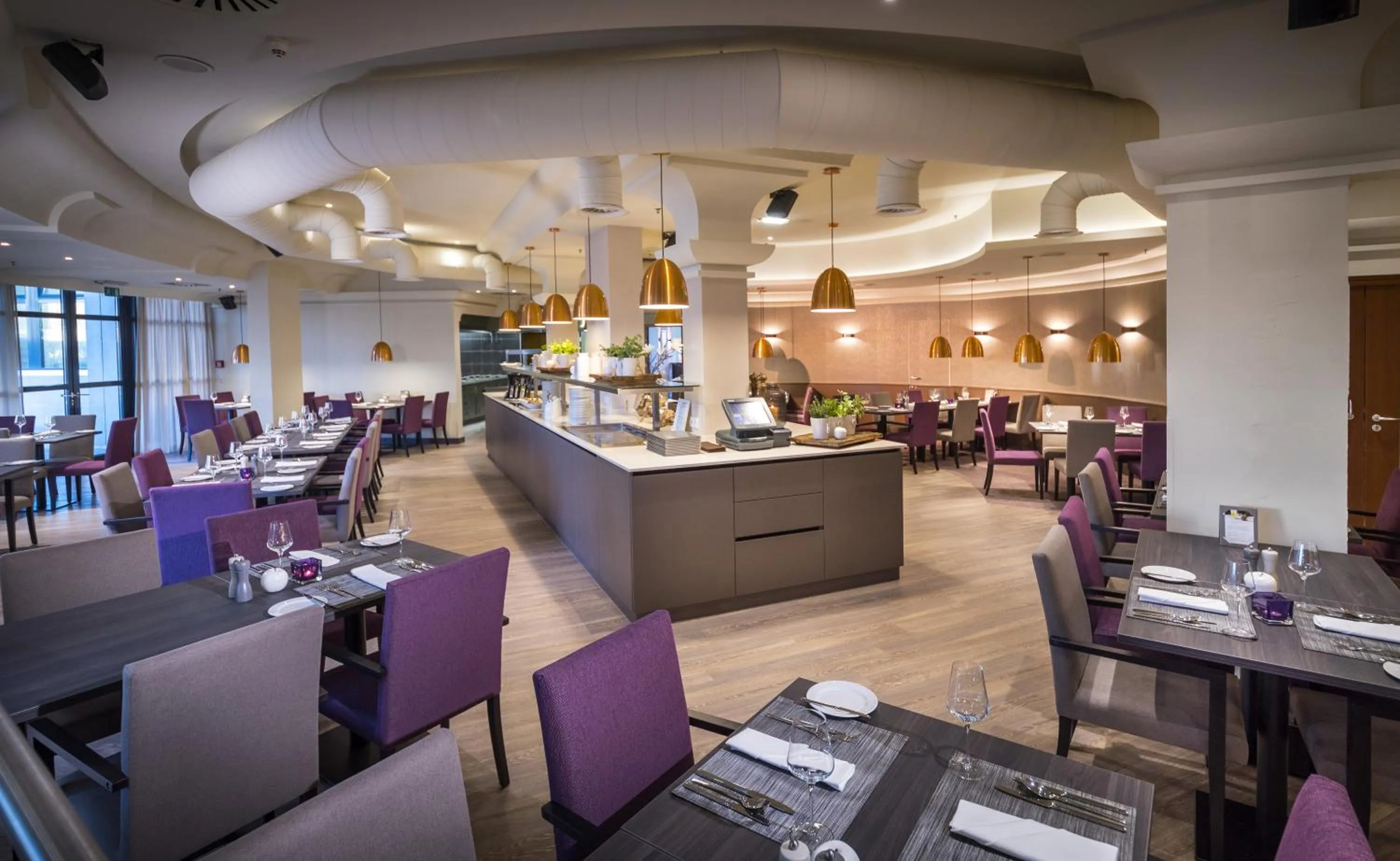 Restaurant/places to eat in Hotel Ramada by Wyndham Graz