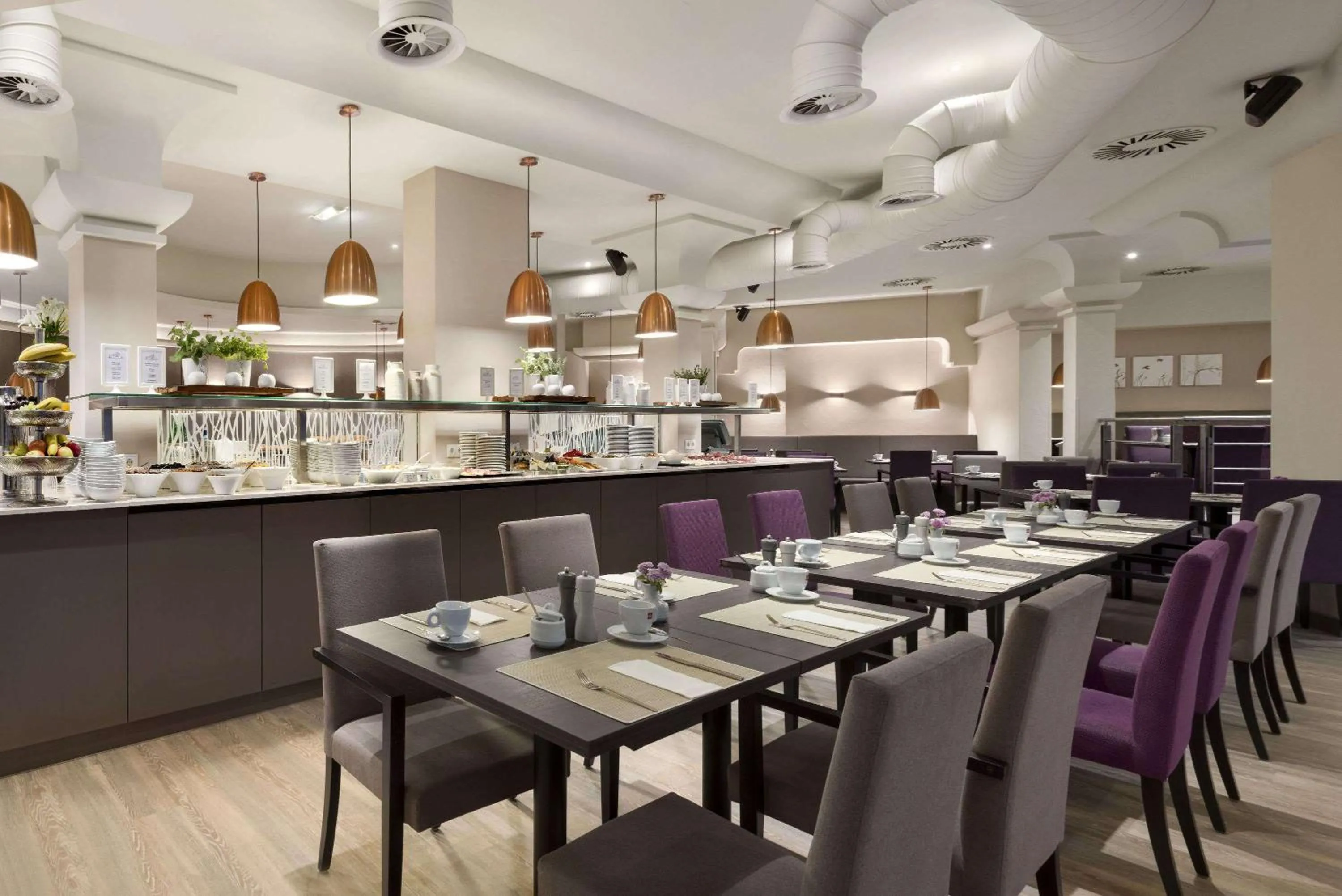 Restaurant/places to eat in Hotel Ramada by Wyndham Graz