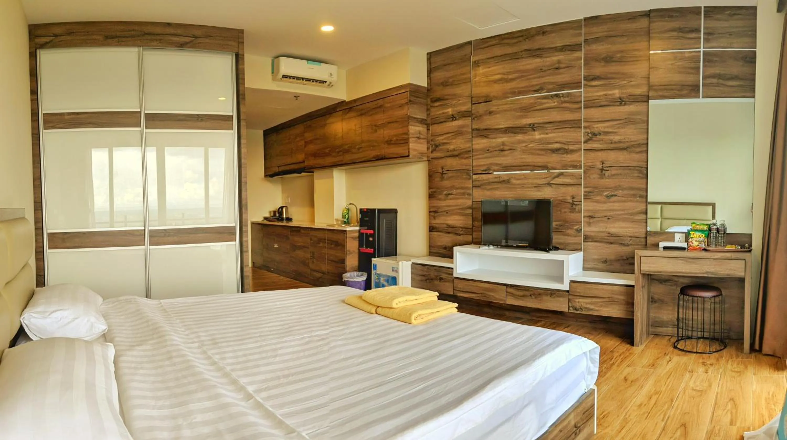 Bed in Lovina 19-05 at Pelita Nagoya Apartment