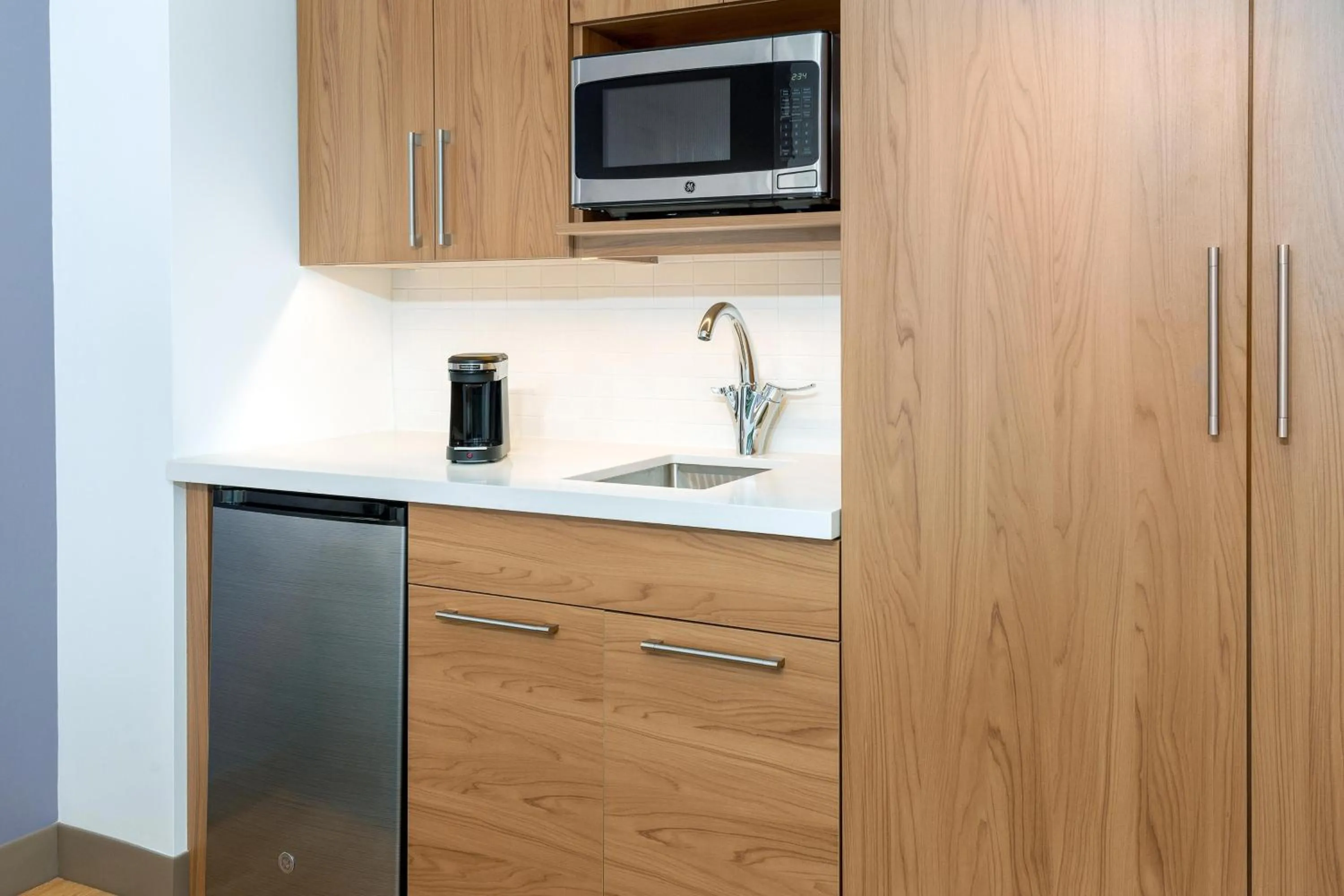 Photo of the whole room in Element Atlanta Midtown