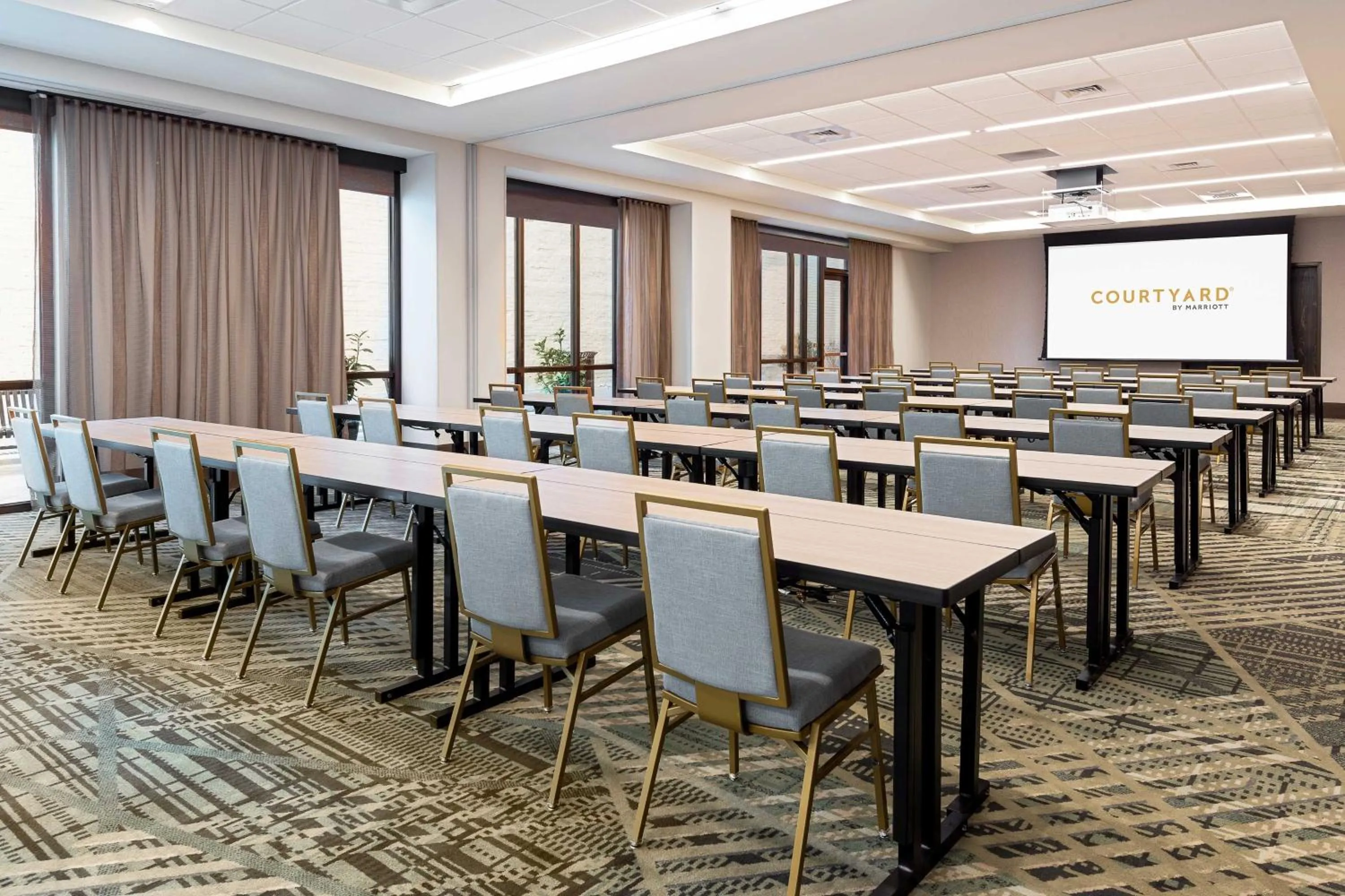 Meeting/conference room in Courtyard by Marriott Atlanta Midtown