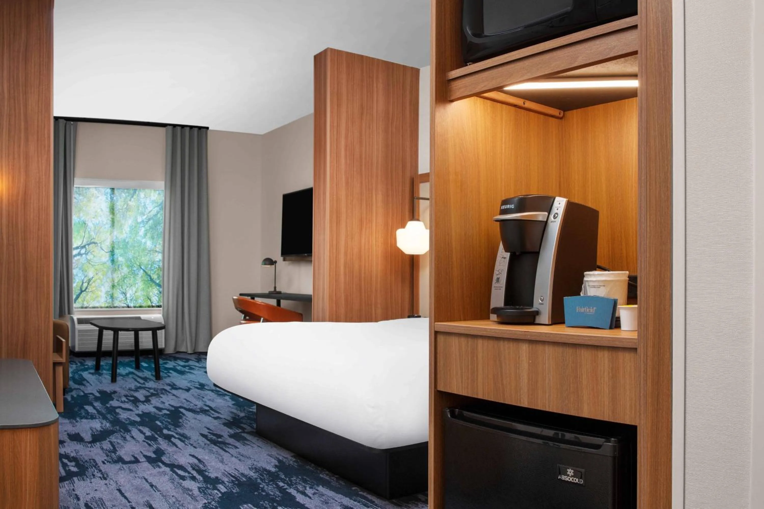 Photo of the whole room, Bed in Fairfield by Marriott Inn & Suites Lewisburg