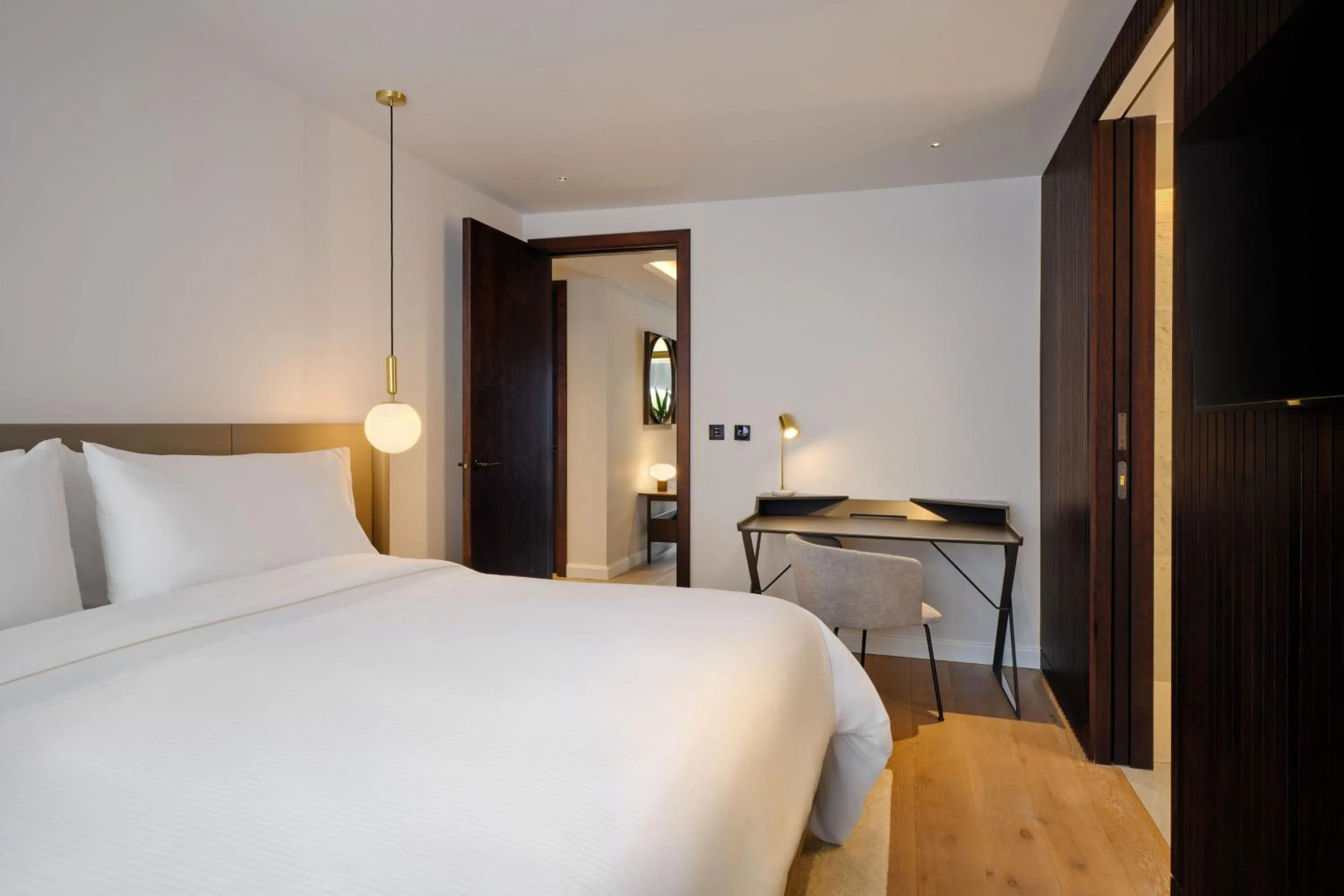 Bedroom, Bed in The Westin London City