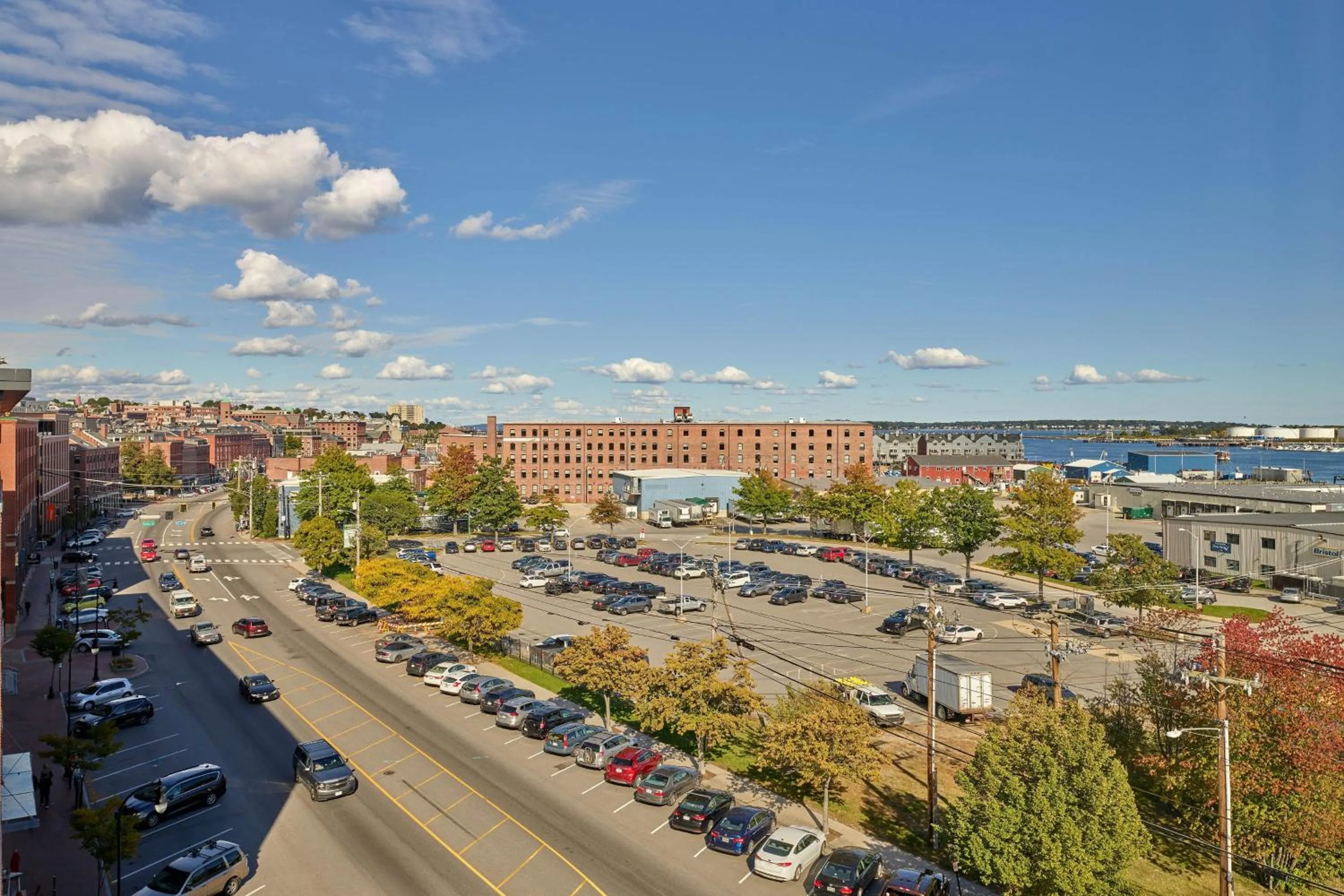Photo of the whole room in Aloft Portland Downtown Waterfront ME