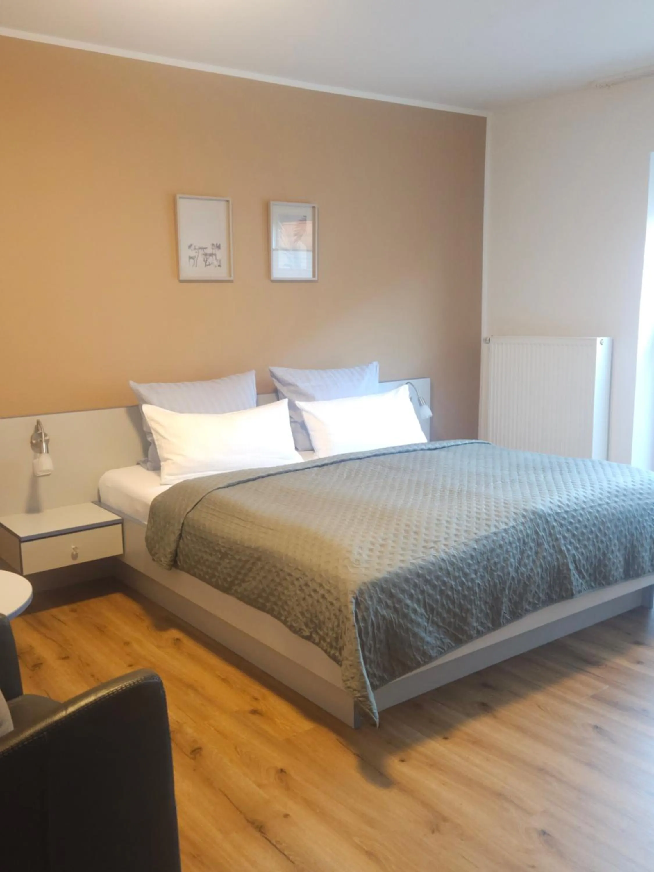 Bed in Hotel Am Deich