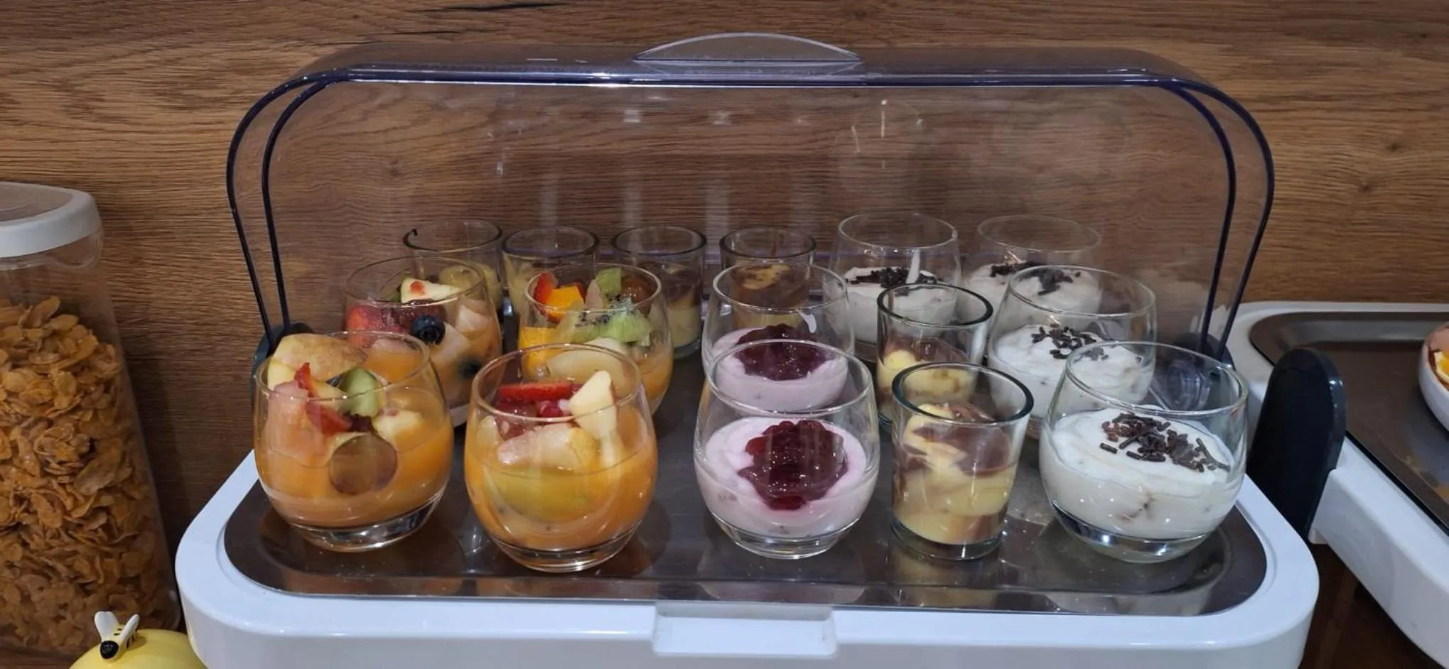 Buffet breakfast in Hotel Am Deich