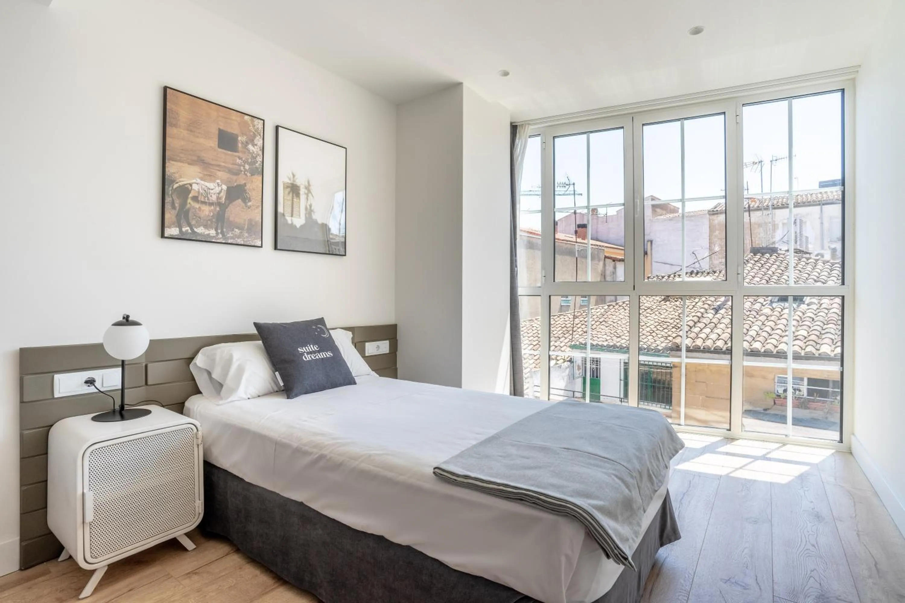 Bed in Limehome Haro Calle de la Vega