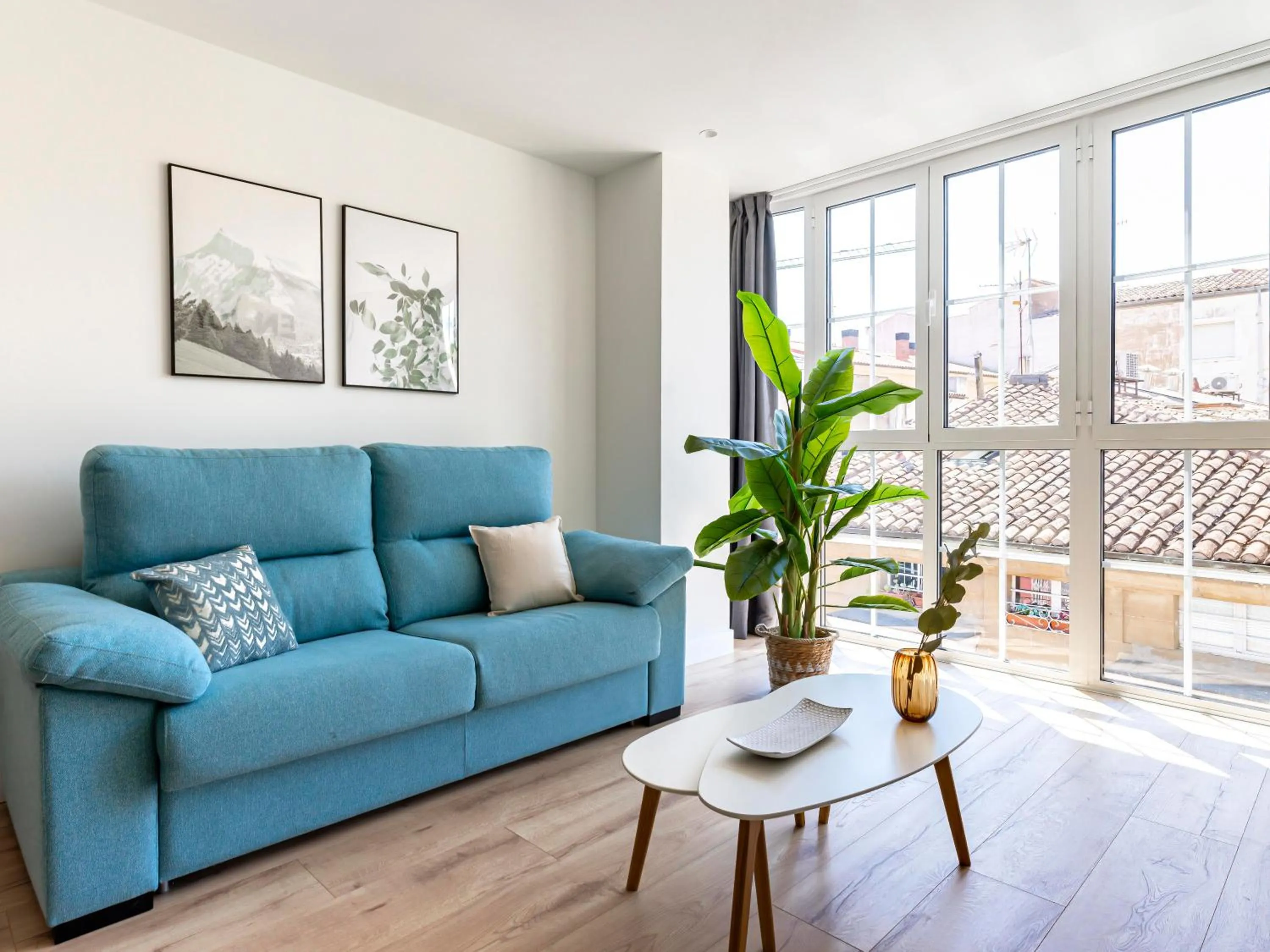 Living room in Limehome Haro Calle de la Vega