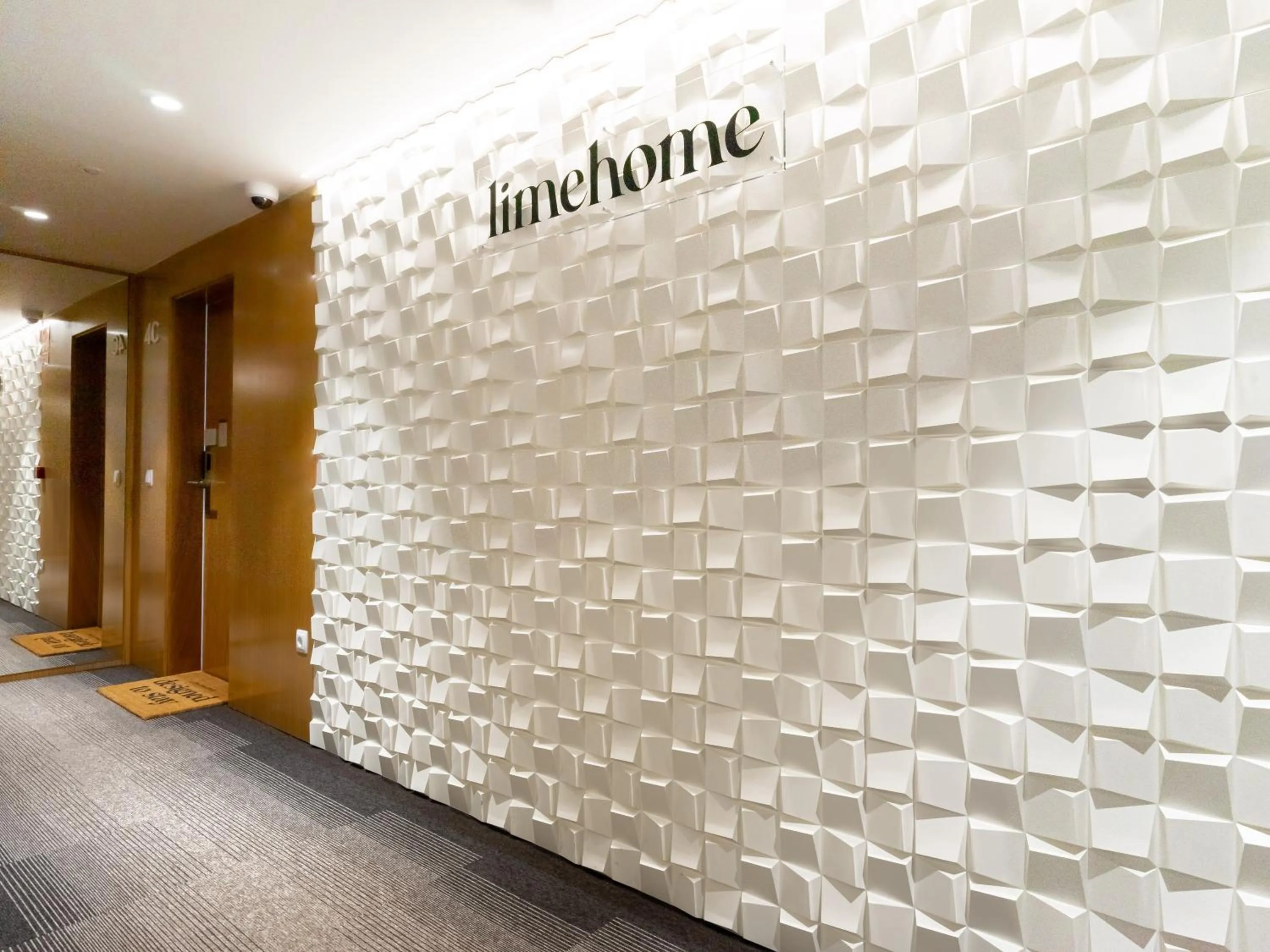 Facade/entrance in Limehome Haro Calle de la Vega