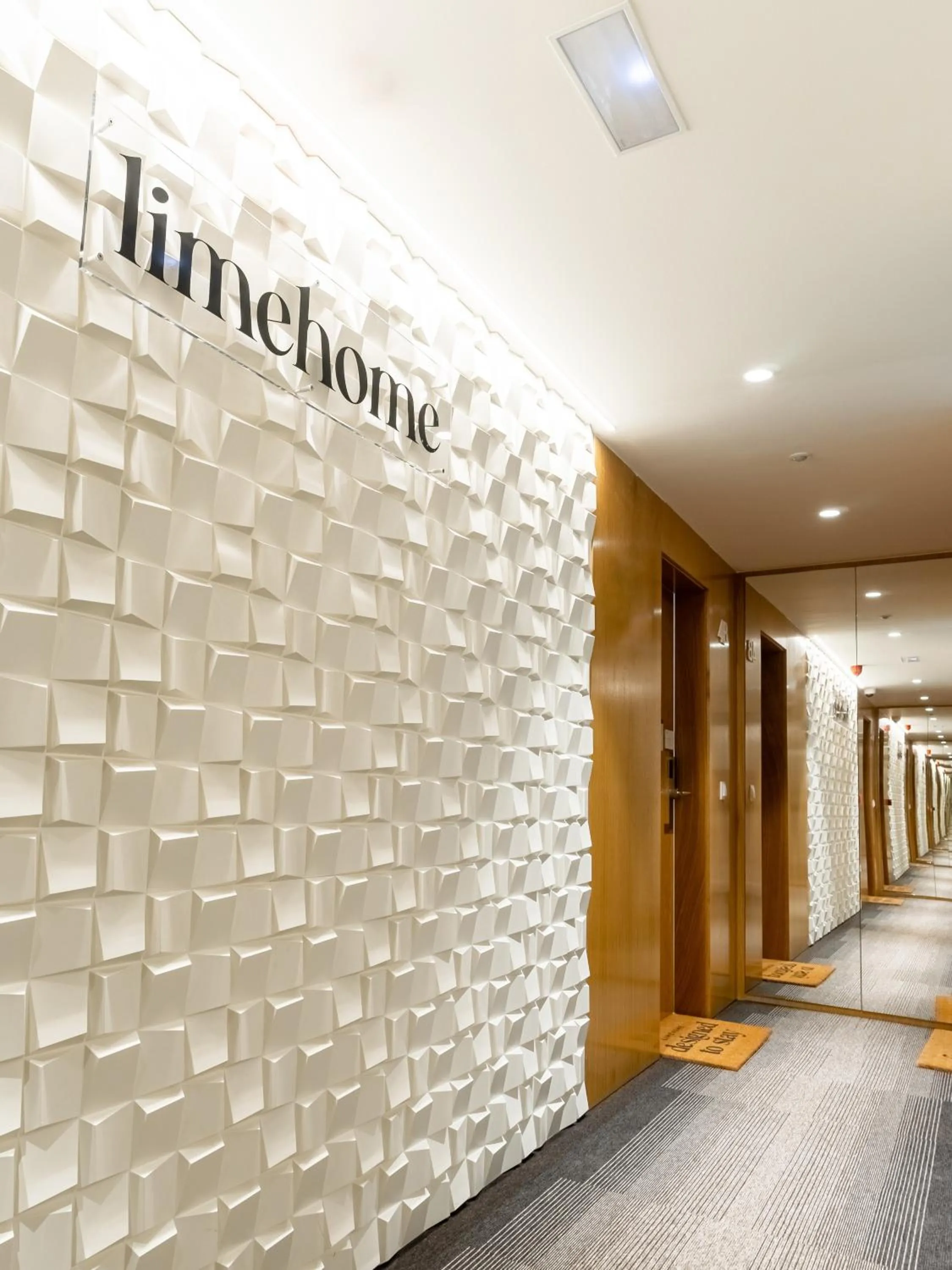 Facade/entrance in Limehome Haro Calle de la Vega