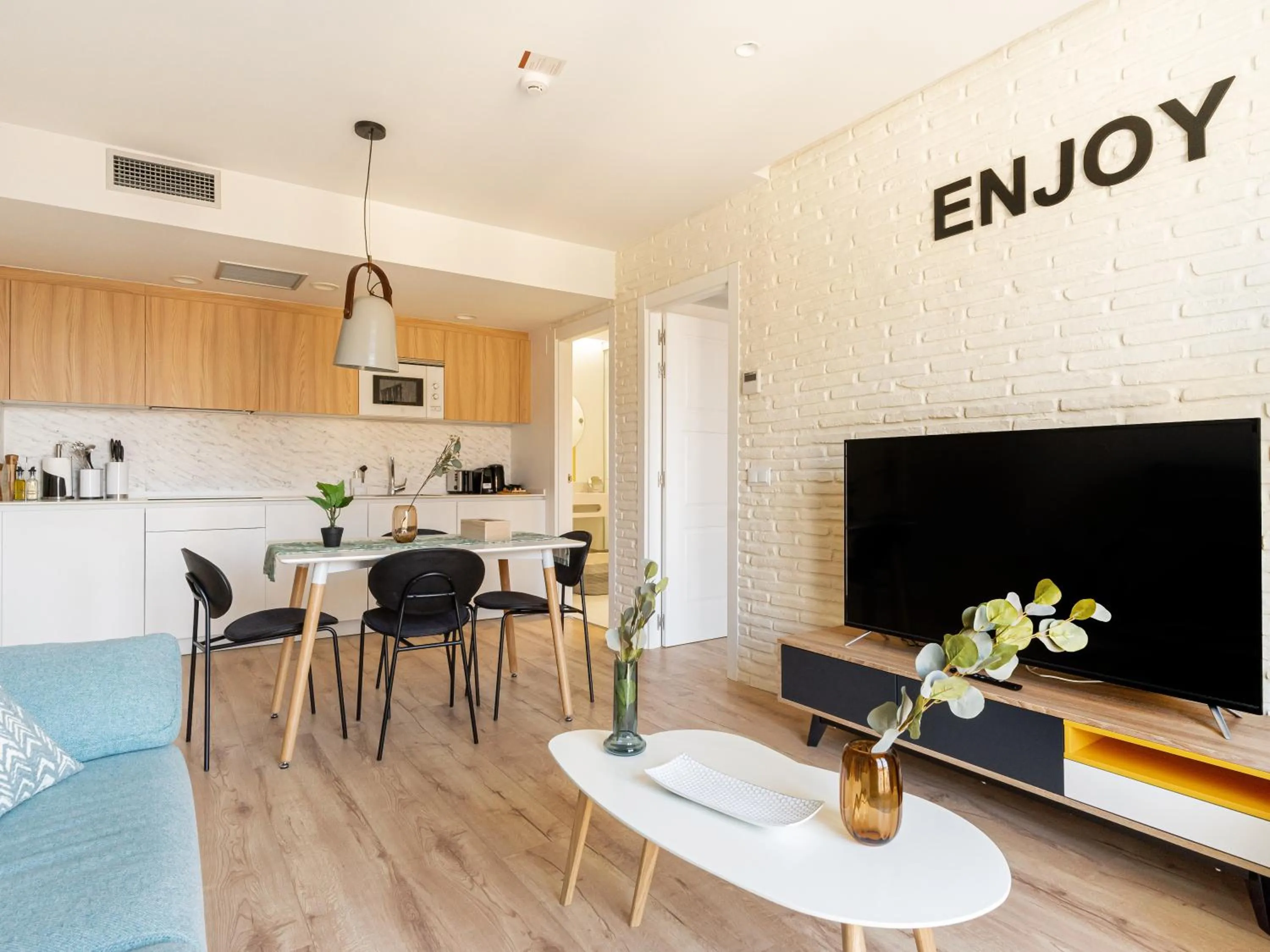 Kitchen or kitchenette in Limehome Haro Calle de la Vega