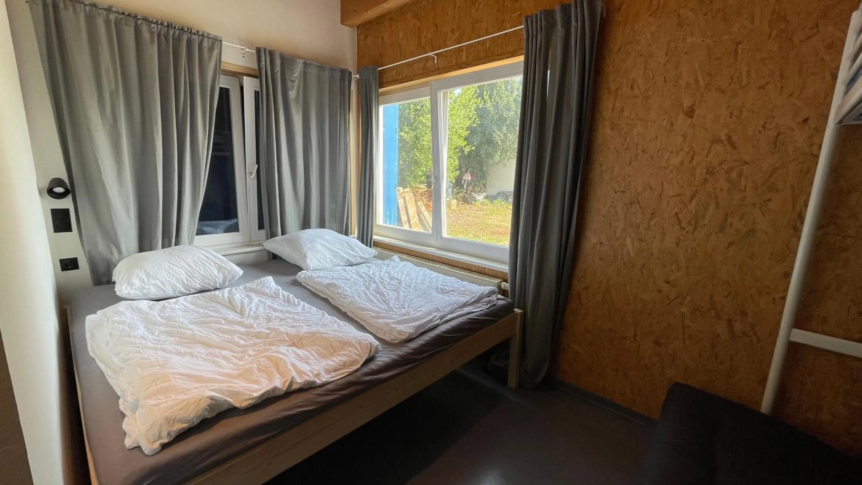 Bed in Hostel oder Ferienwohnung 1-16 Personen im BLAUEN HAUS