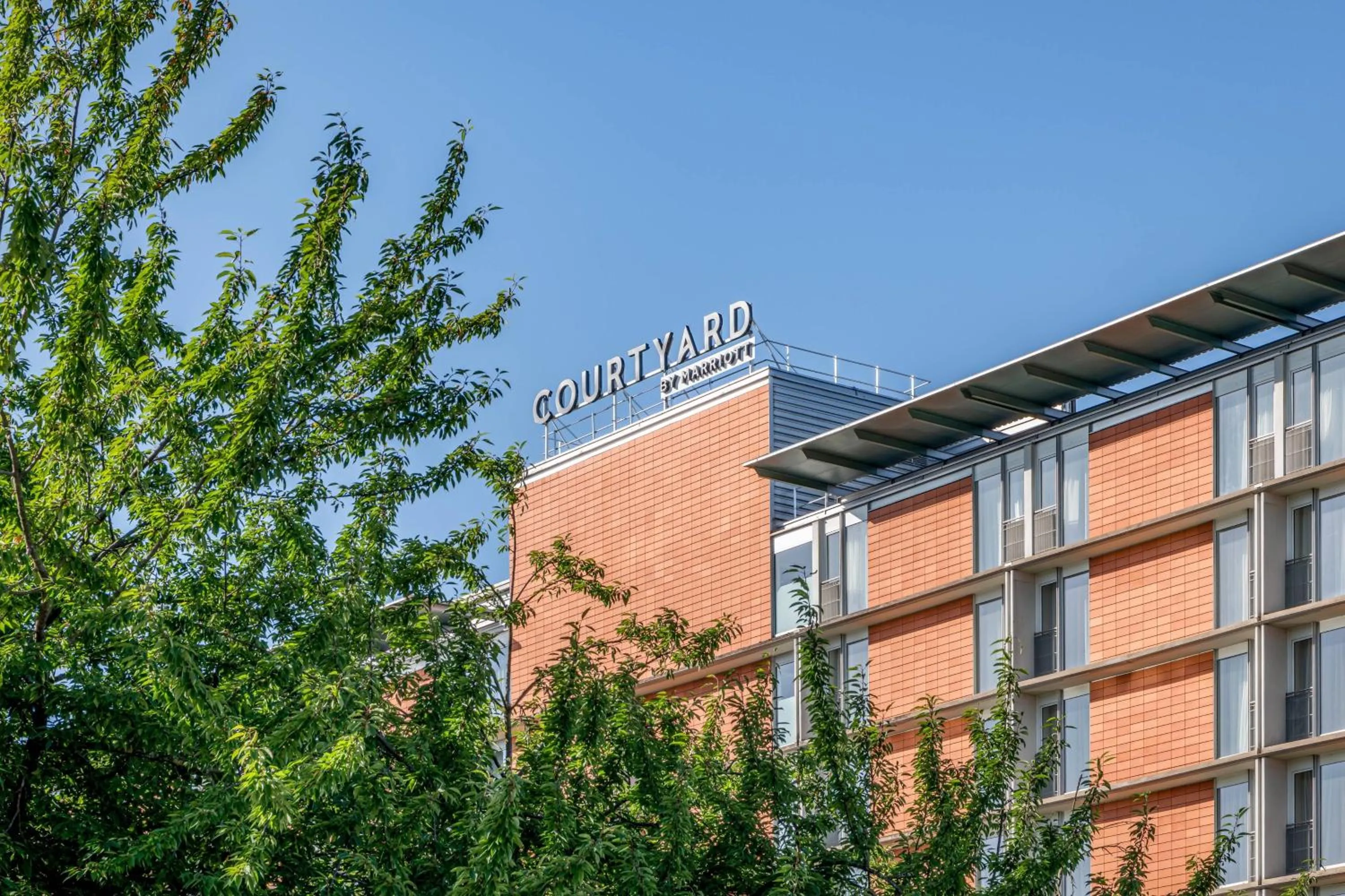 Property building in Courtyard by Marriott Linz