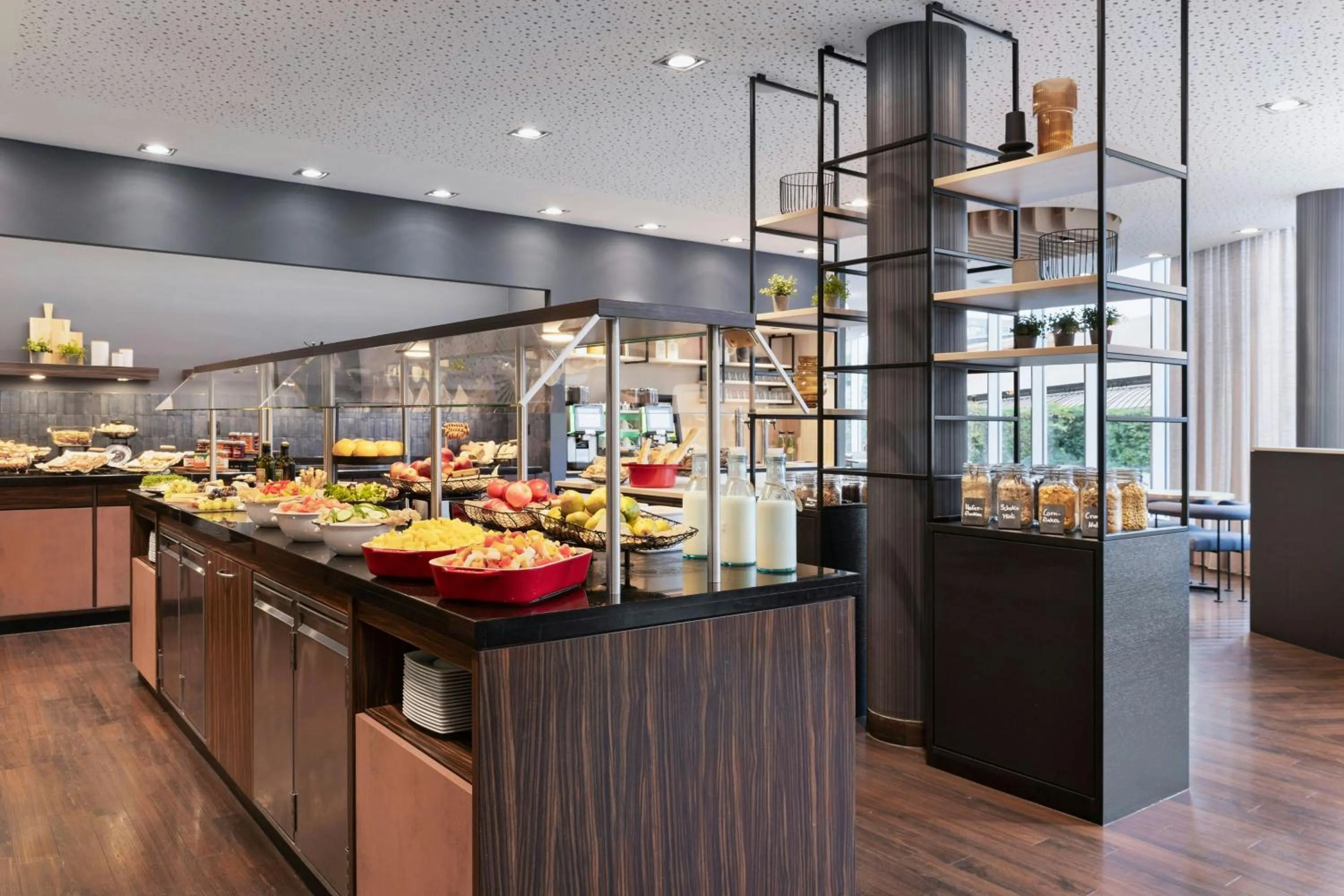 Breakfast in Courtyard by Marriott Linz