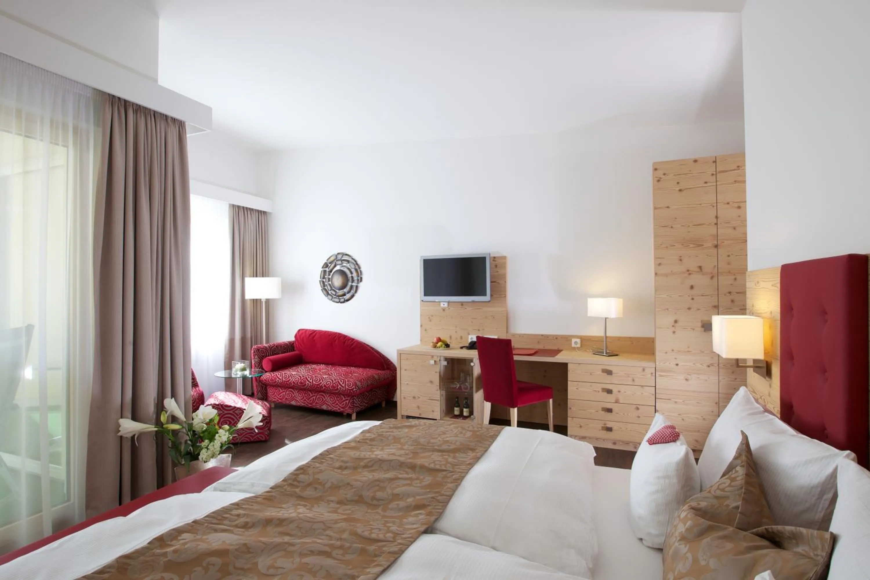 Seating area, Bed in Naturparkhotel Adler