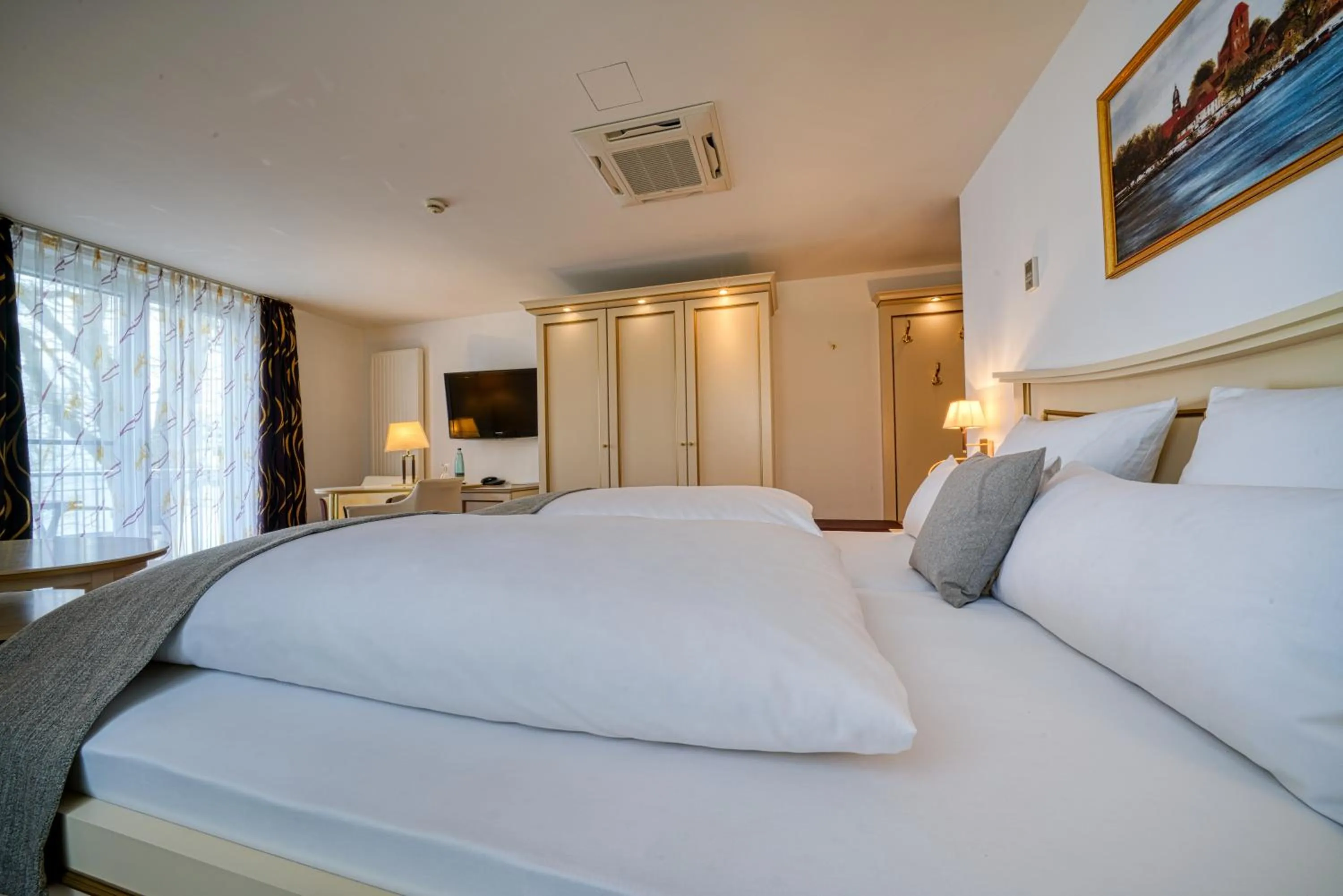 Photo of the whole room, Bed in Hotel Seeblick Wismar