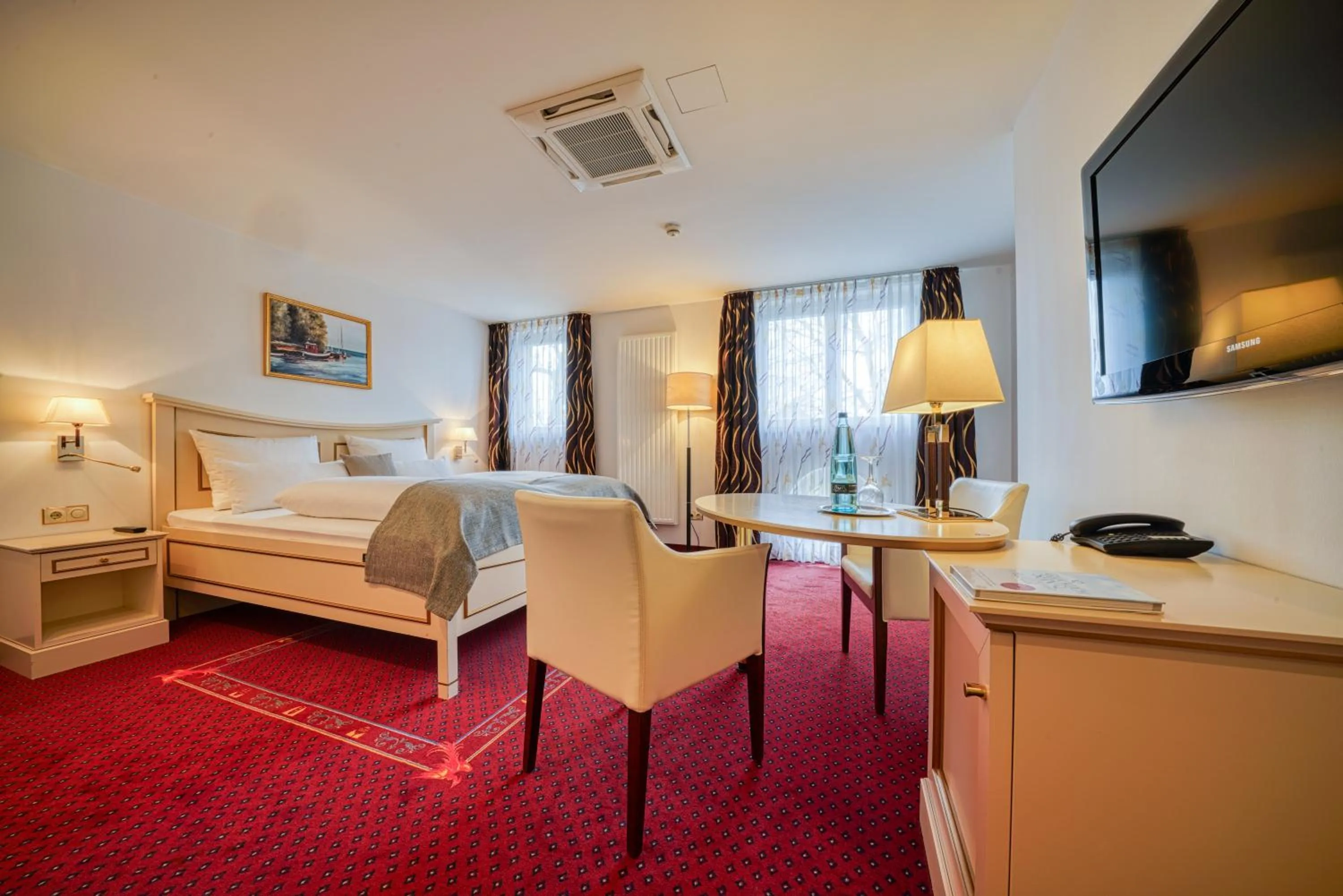 Photo of the whole room, Bed in Hotel Seeblick Wismar