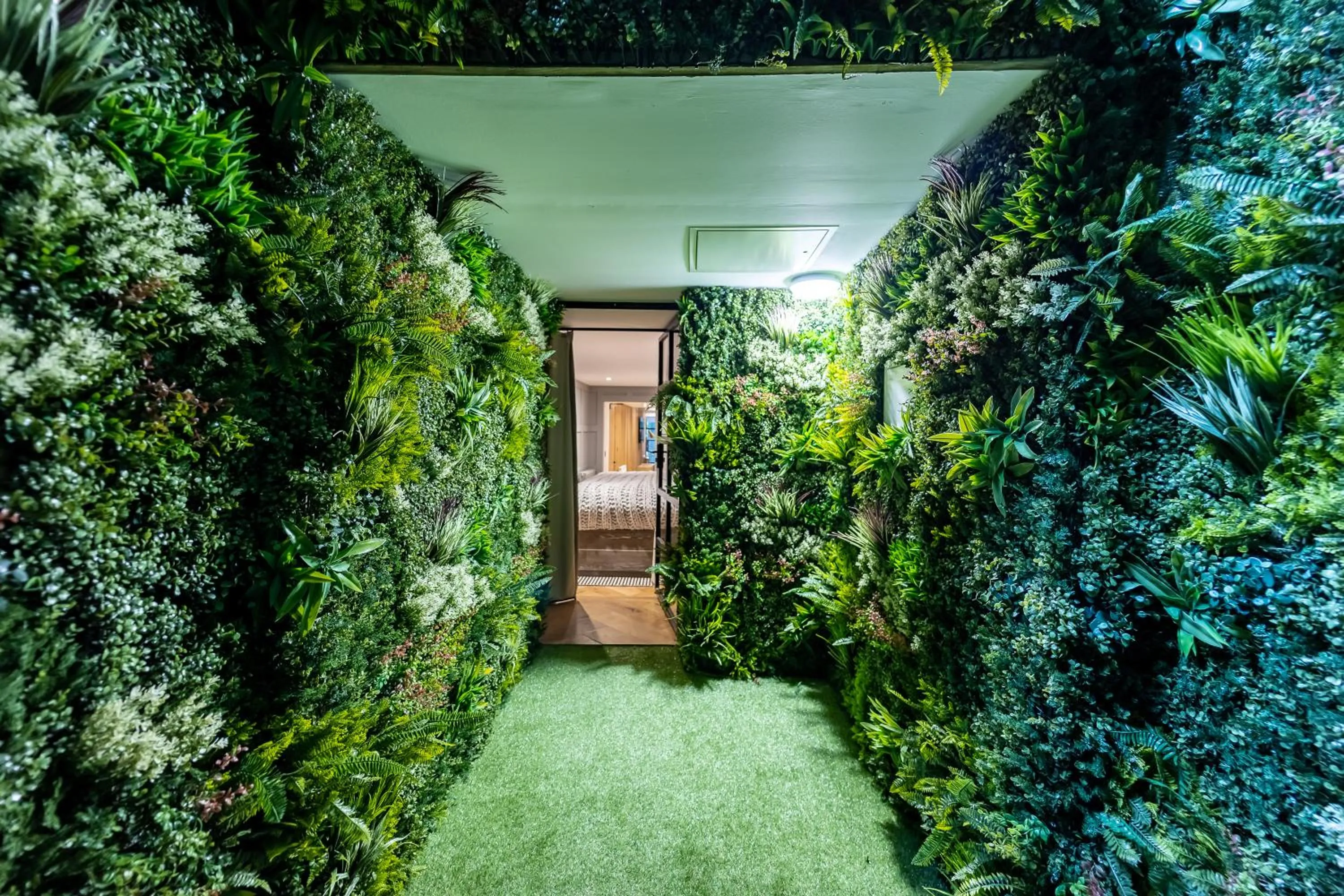 Garden in No1 Apartments Edinburgh - New Town