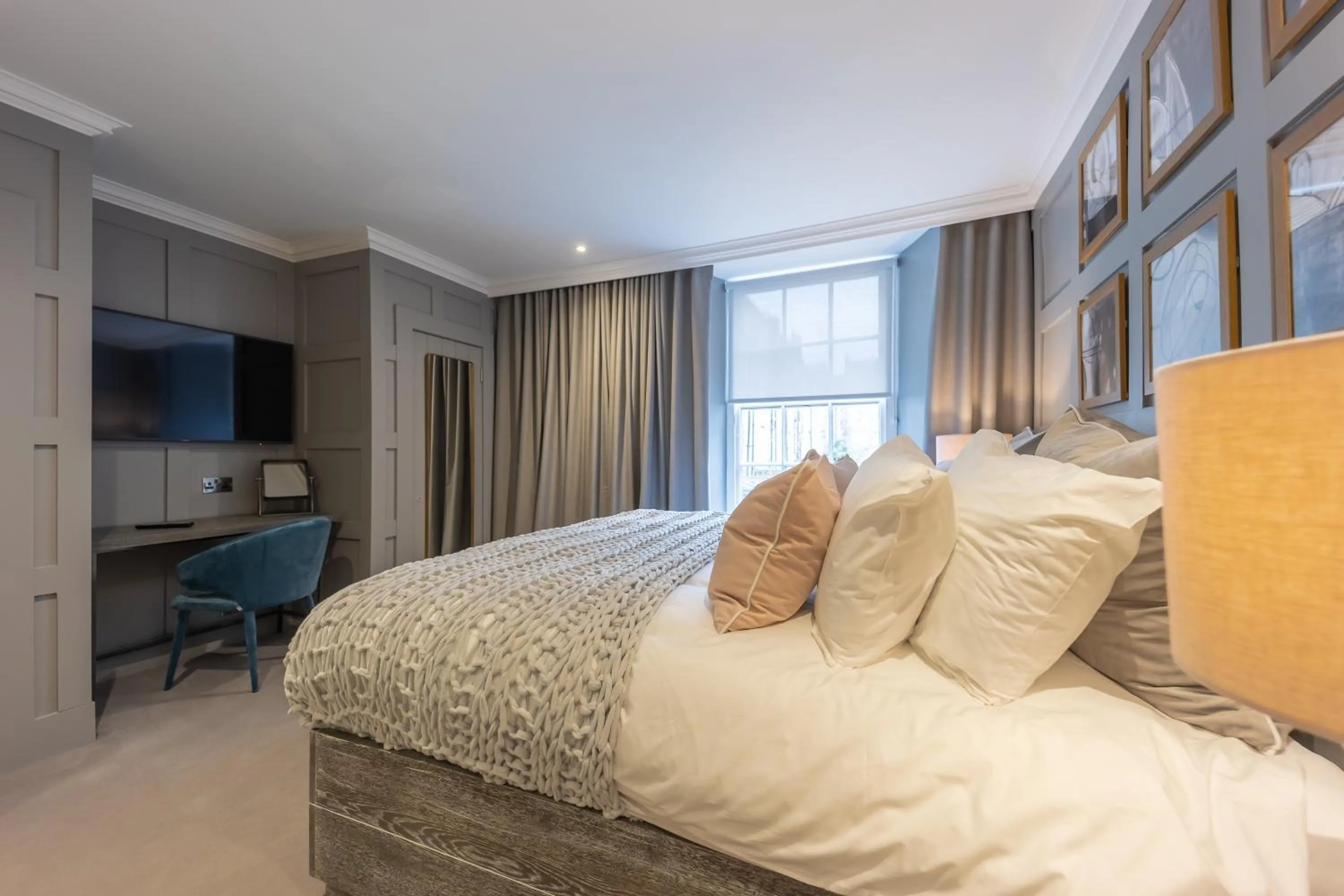 Bed in No1 Apartments Edinburgh - New Town