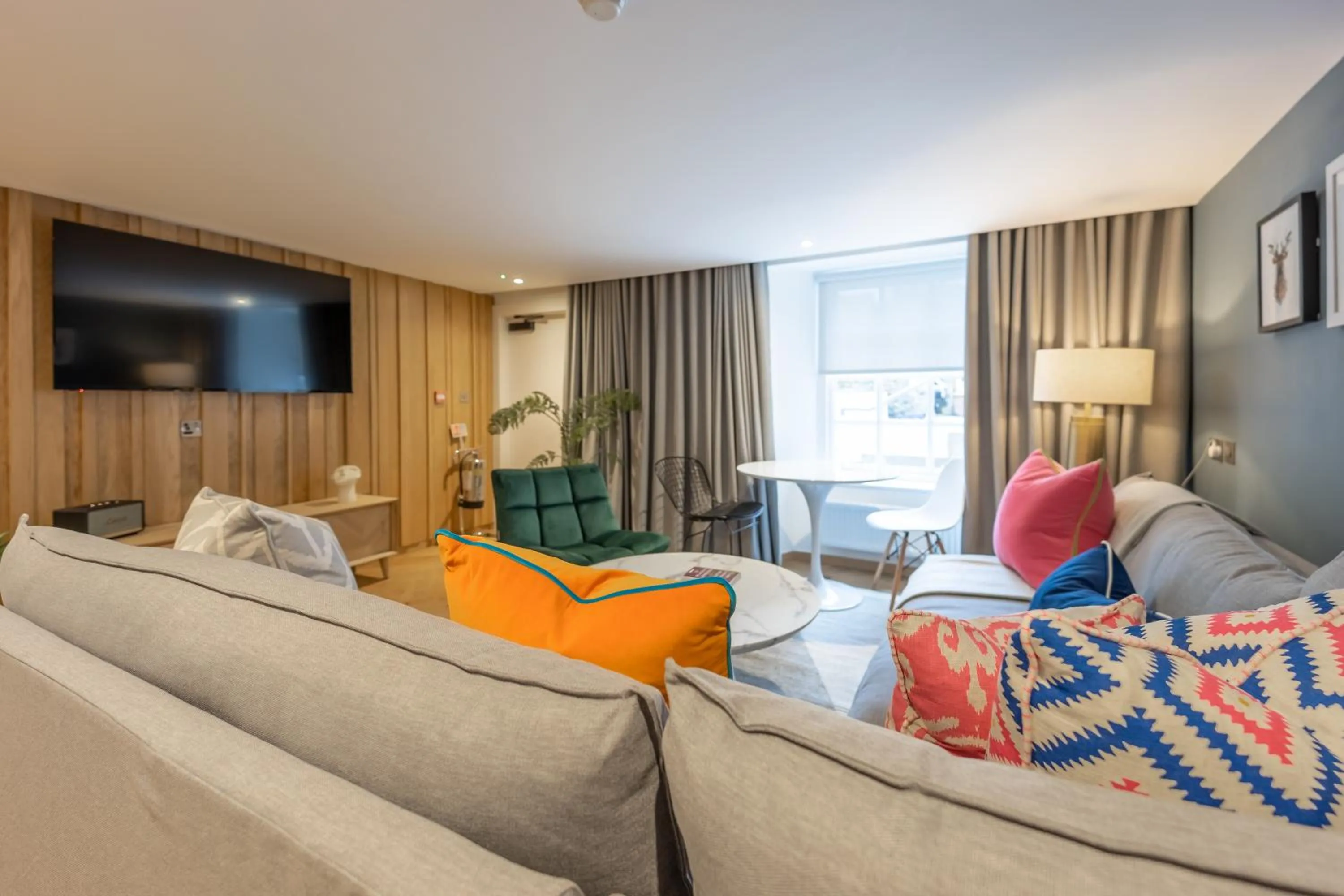 Living room in No1 Apartments Edinburgh - New Town