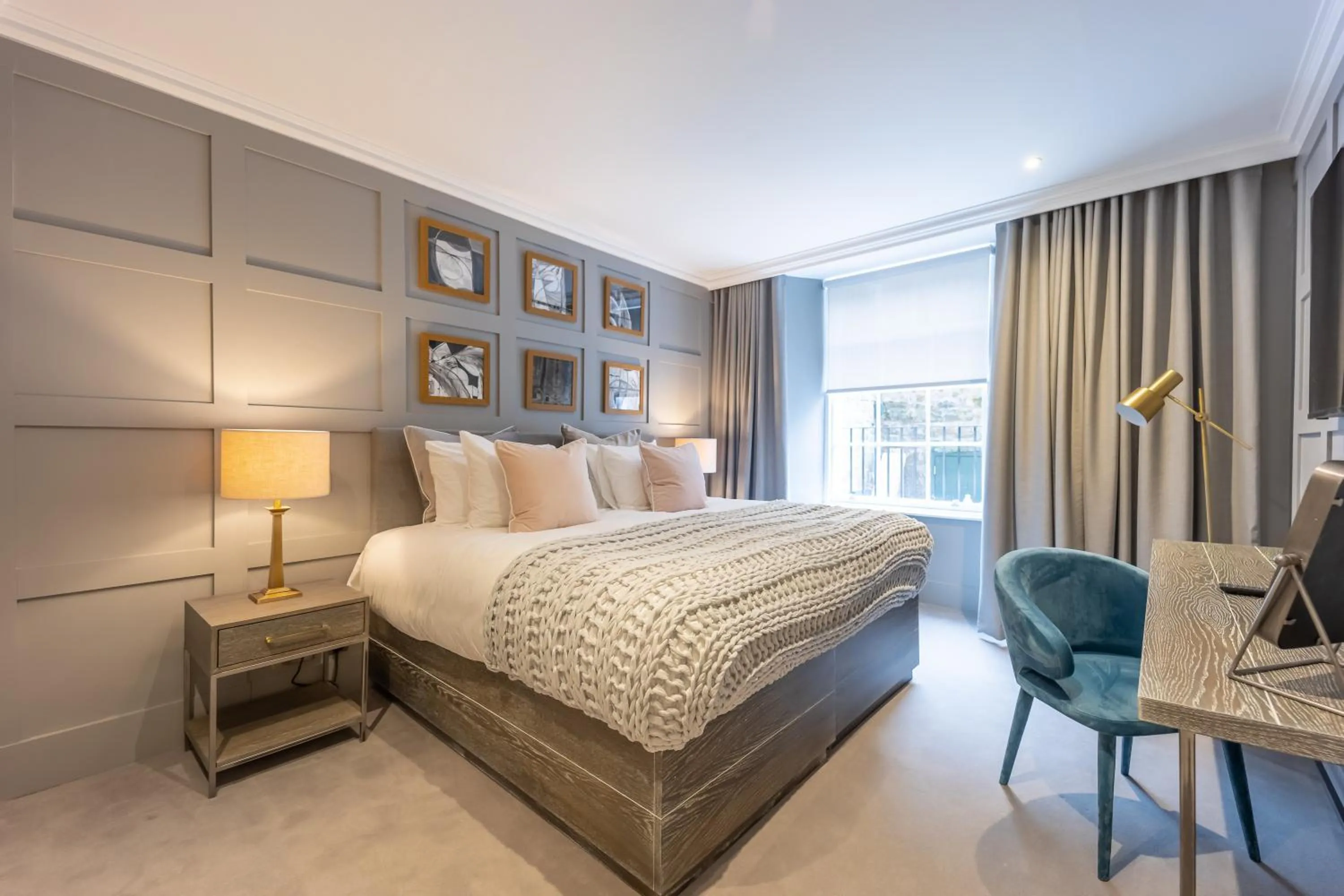 Bed in No1 Apartments Edinburgh - New Town