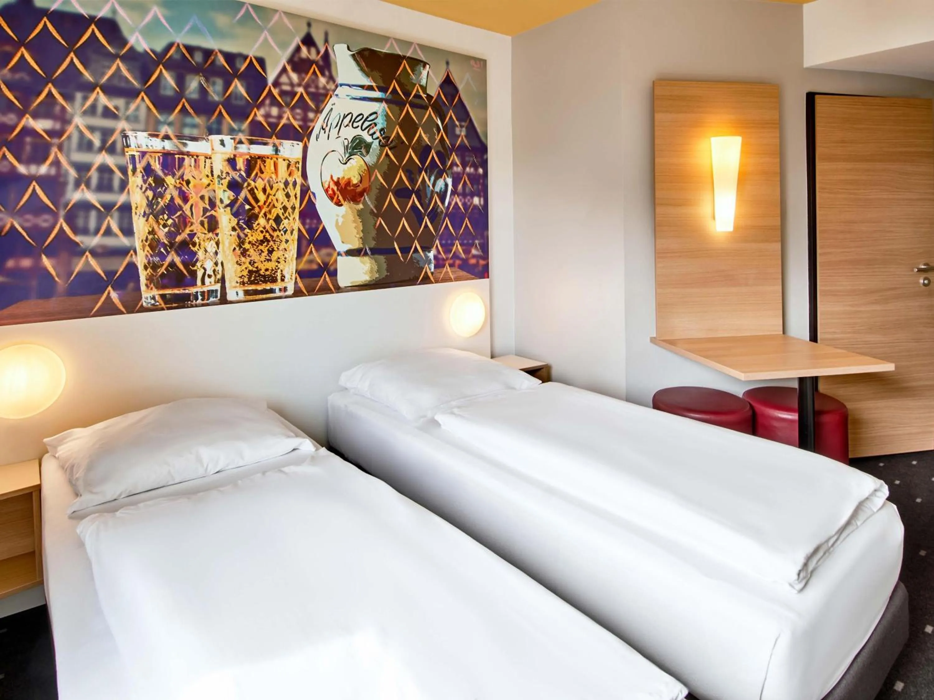 Photo of the whole room, Bed in B&B Hotel Frankfurt-Nord