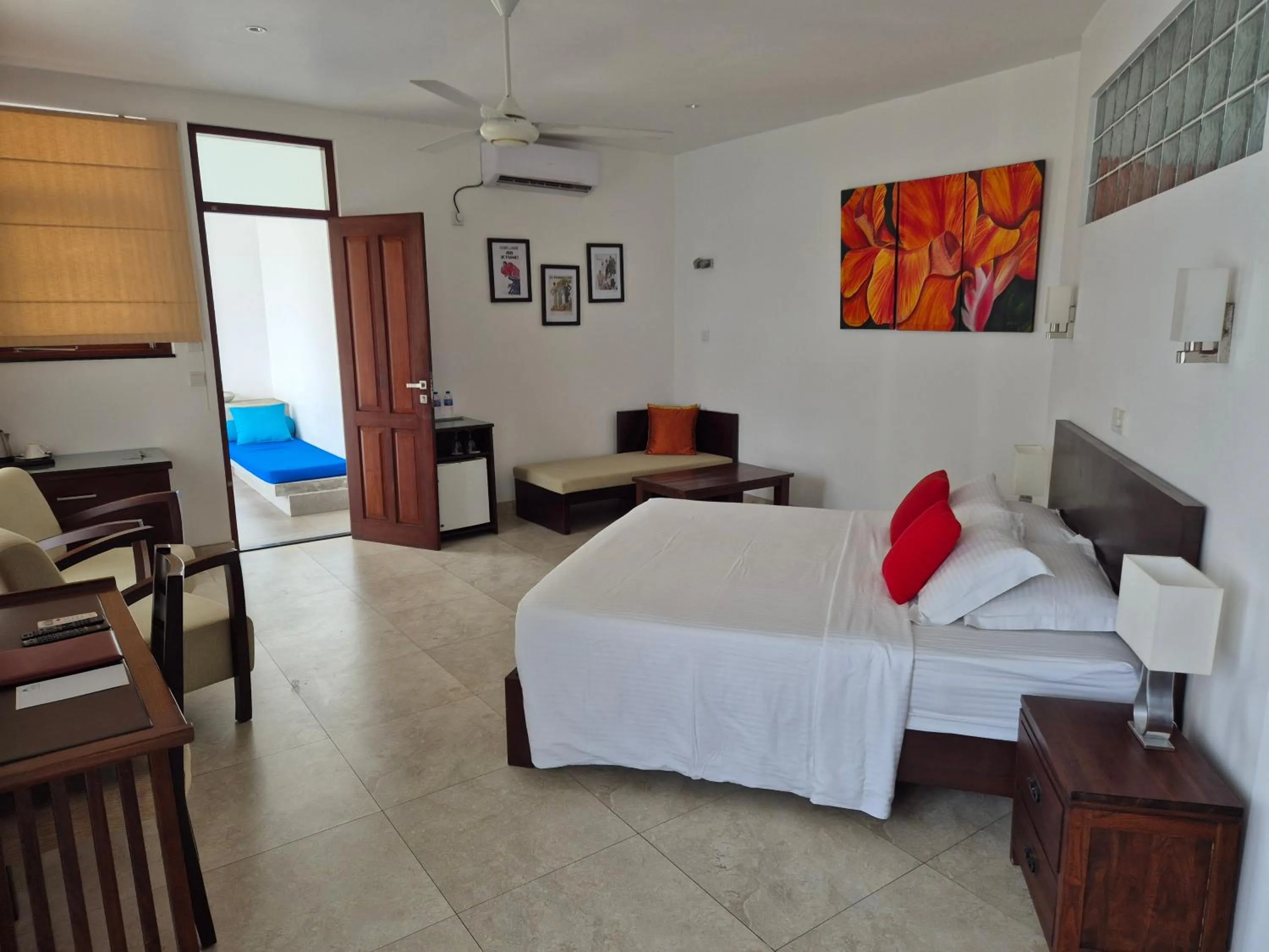 Bedroom, Bed in IMAGINE Villa Hotel