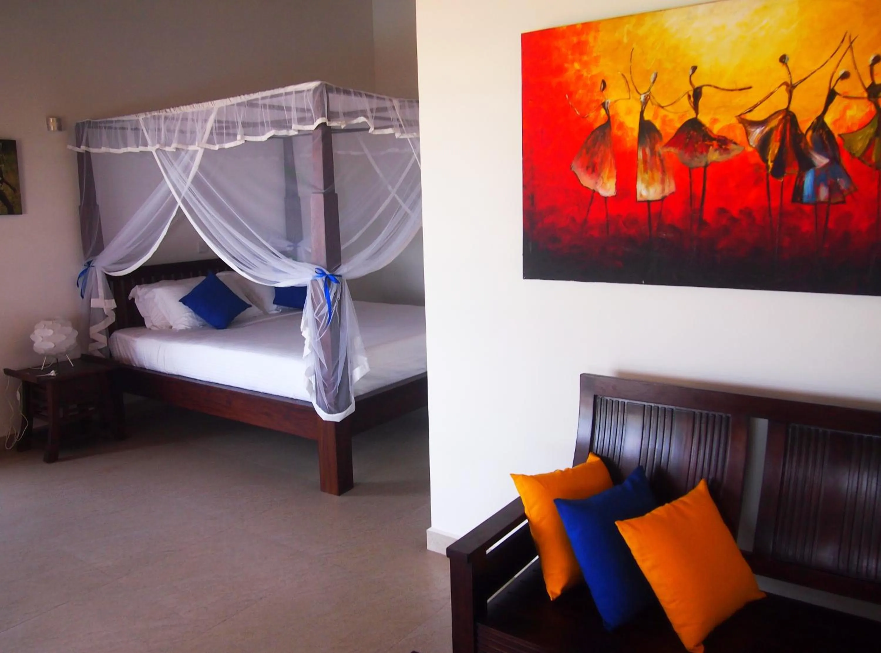 Bed in IMAGINE Villa Hotel