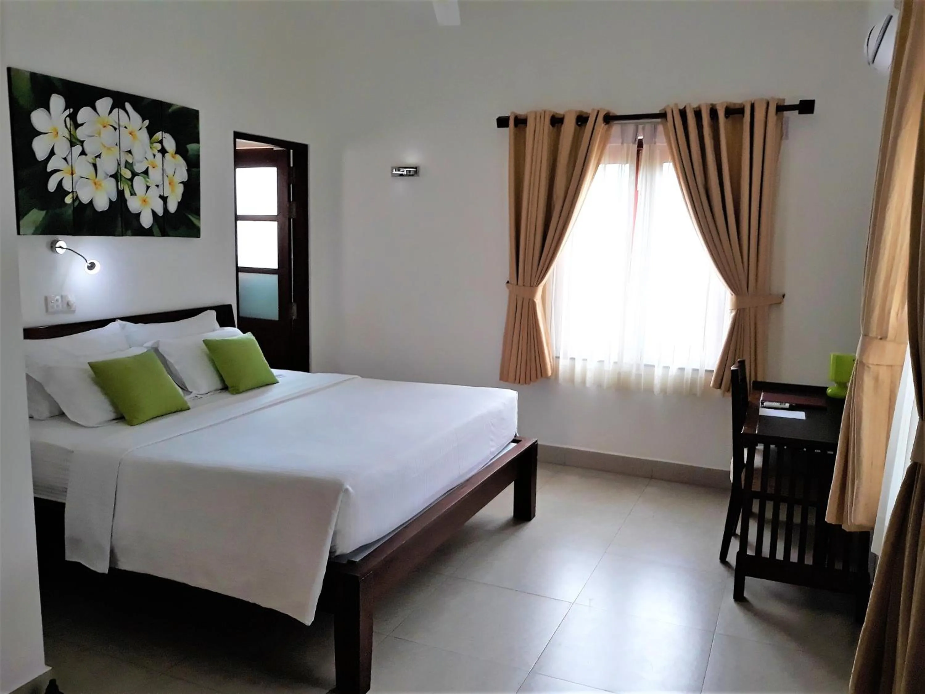 Bed in IMAGINE Villa Hotel