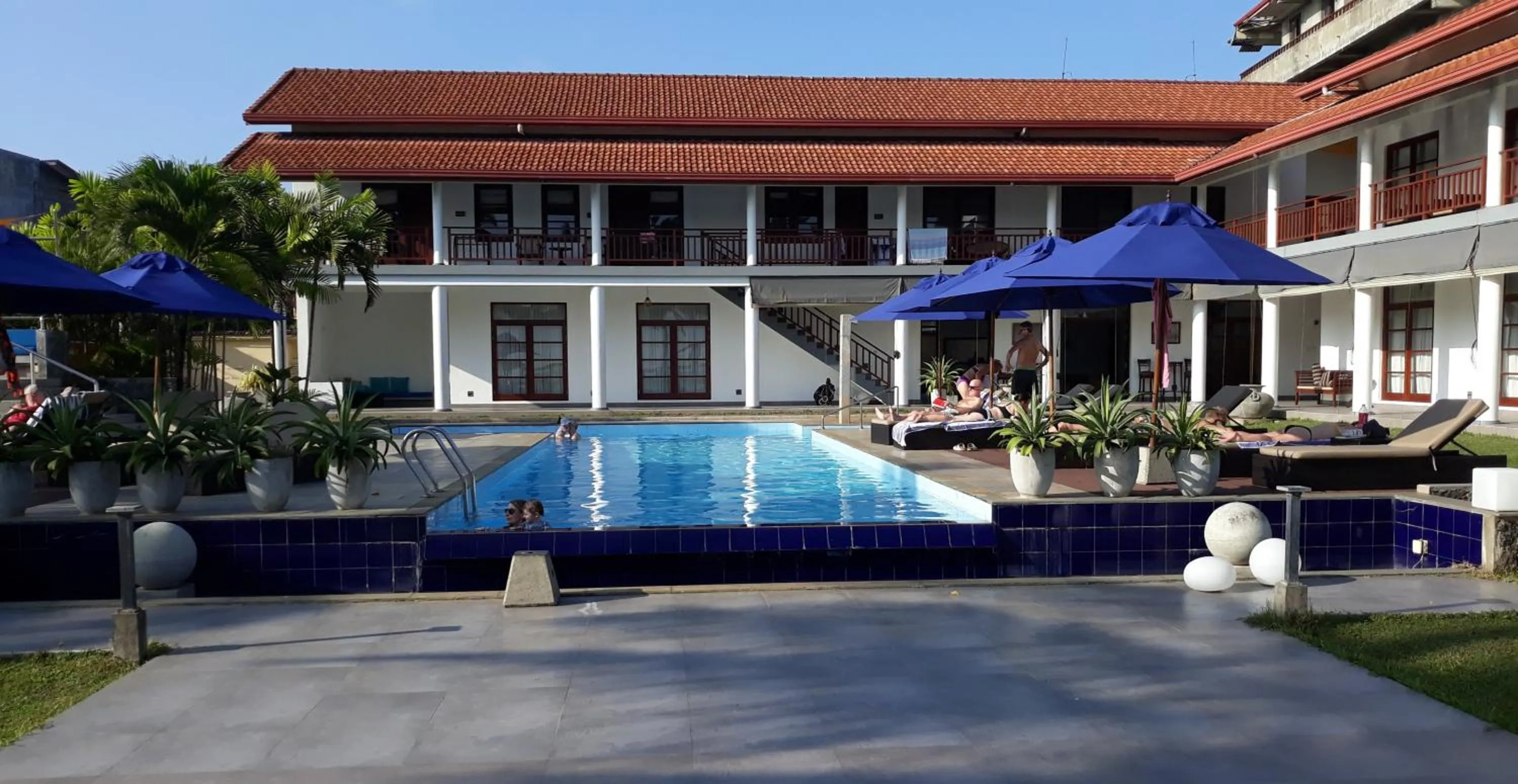 Swimming pool in IMAGINE Villa Hotel