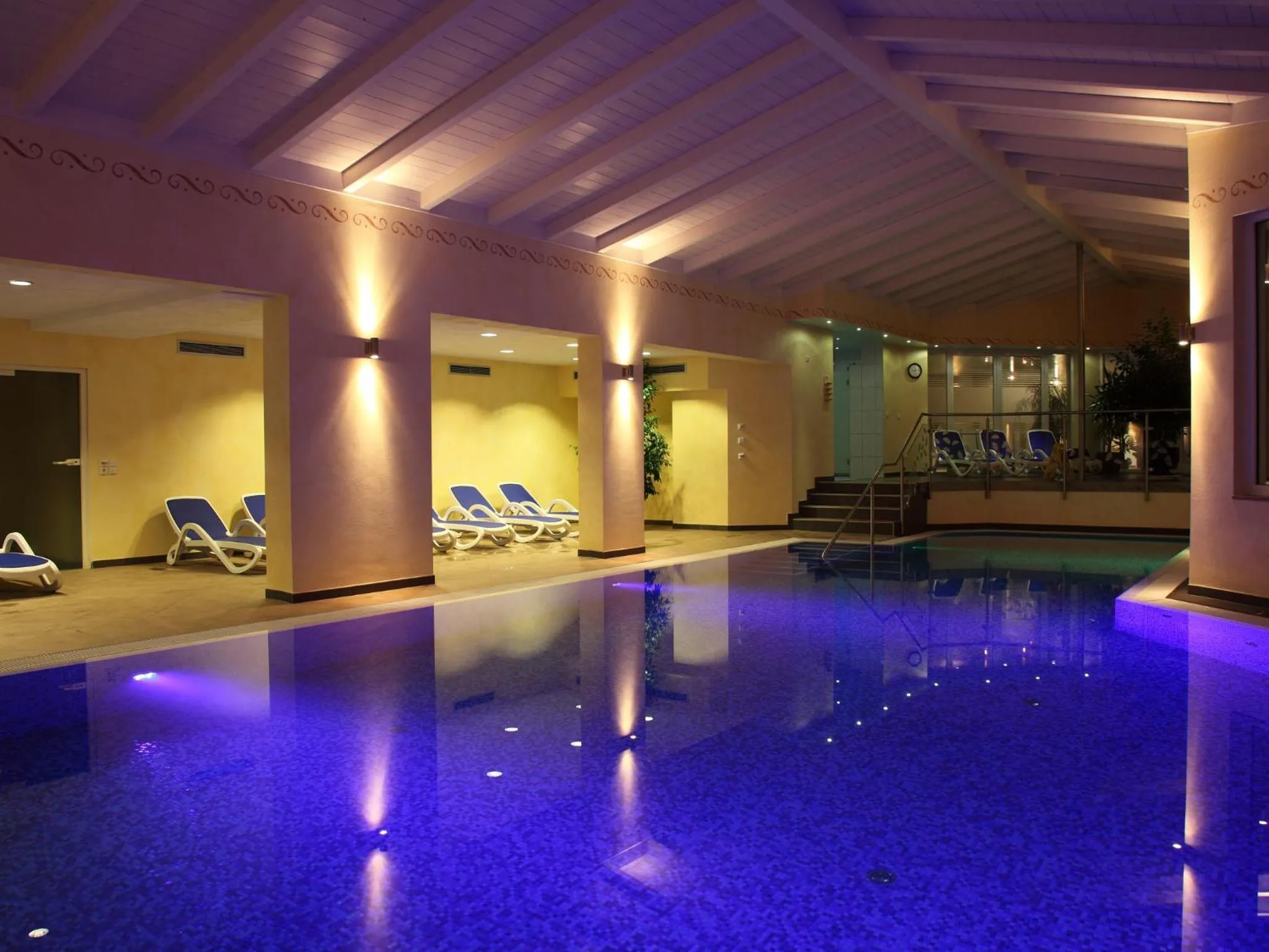 Swimming pool in Hotel Klosterbräustuben