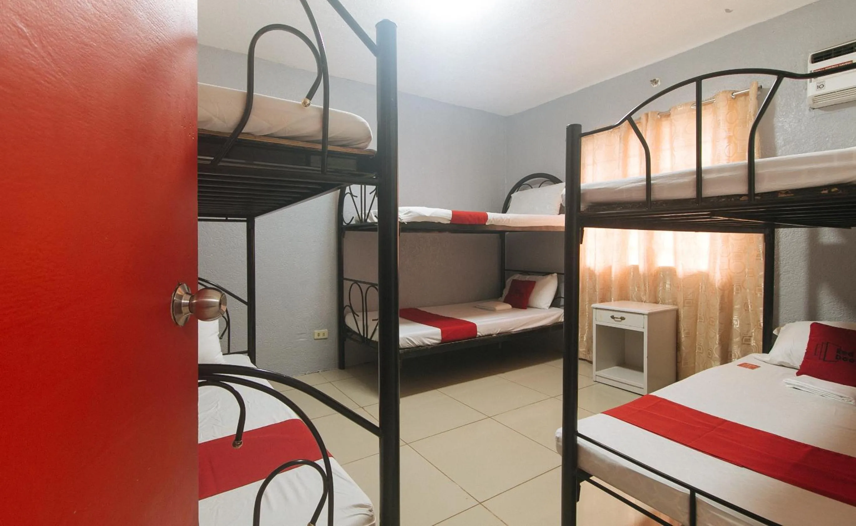 Photo of the whole room, Bed in RedDoorz Plus near Tambo Paranaque