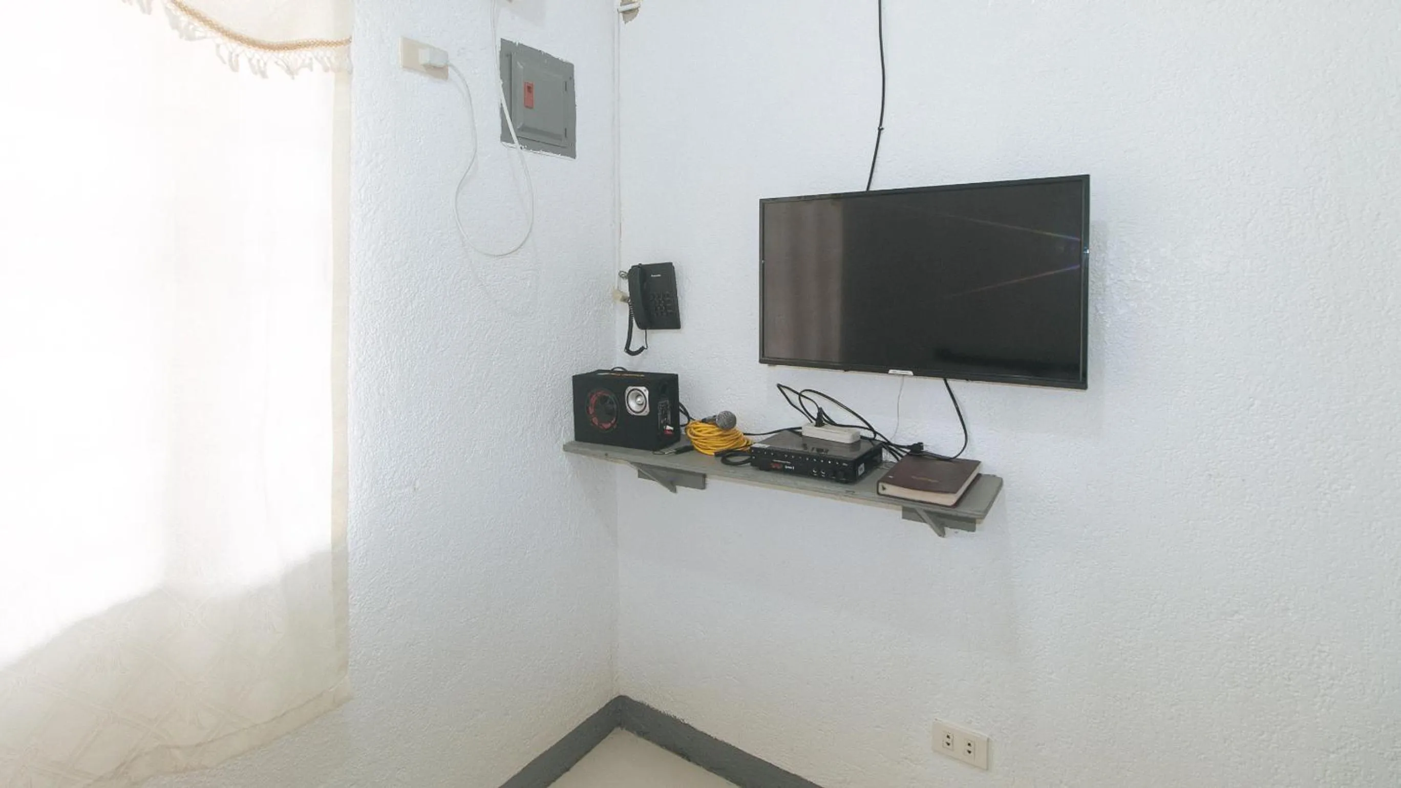 TV and multimedia in RedDoorz Plus near Tambo Paranaque