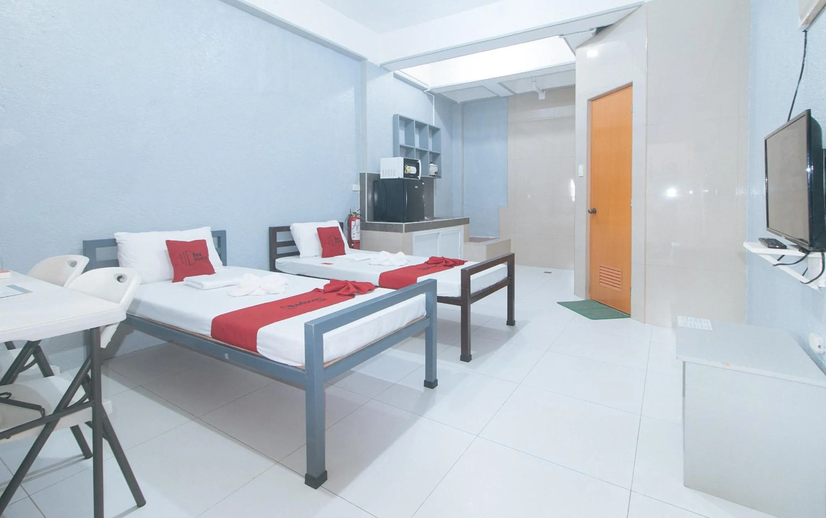 Bed in RedDoorz Plus near Tambo Paranaque