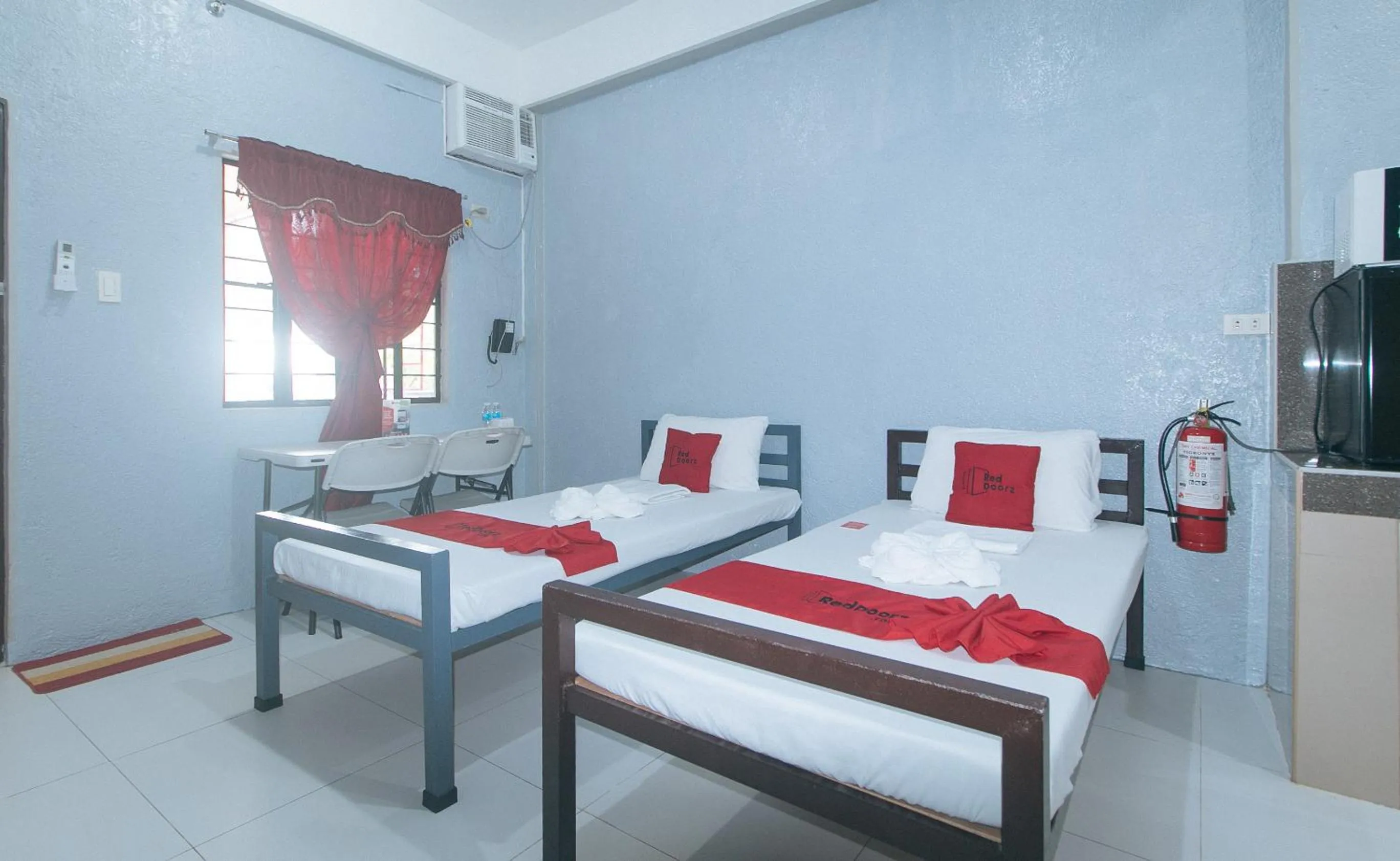 Photo of the whole room, Bed in RedDoorz Plus near Tambo Paranaque
