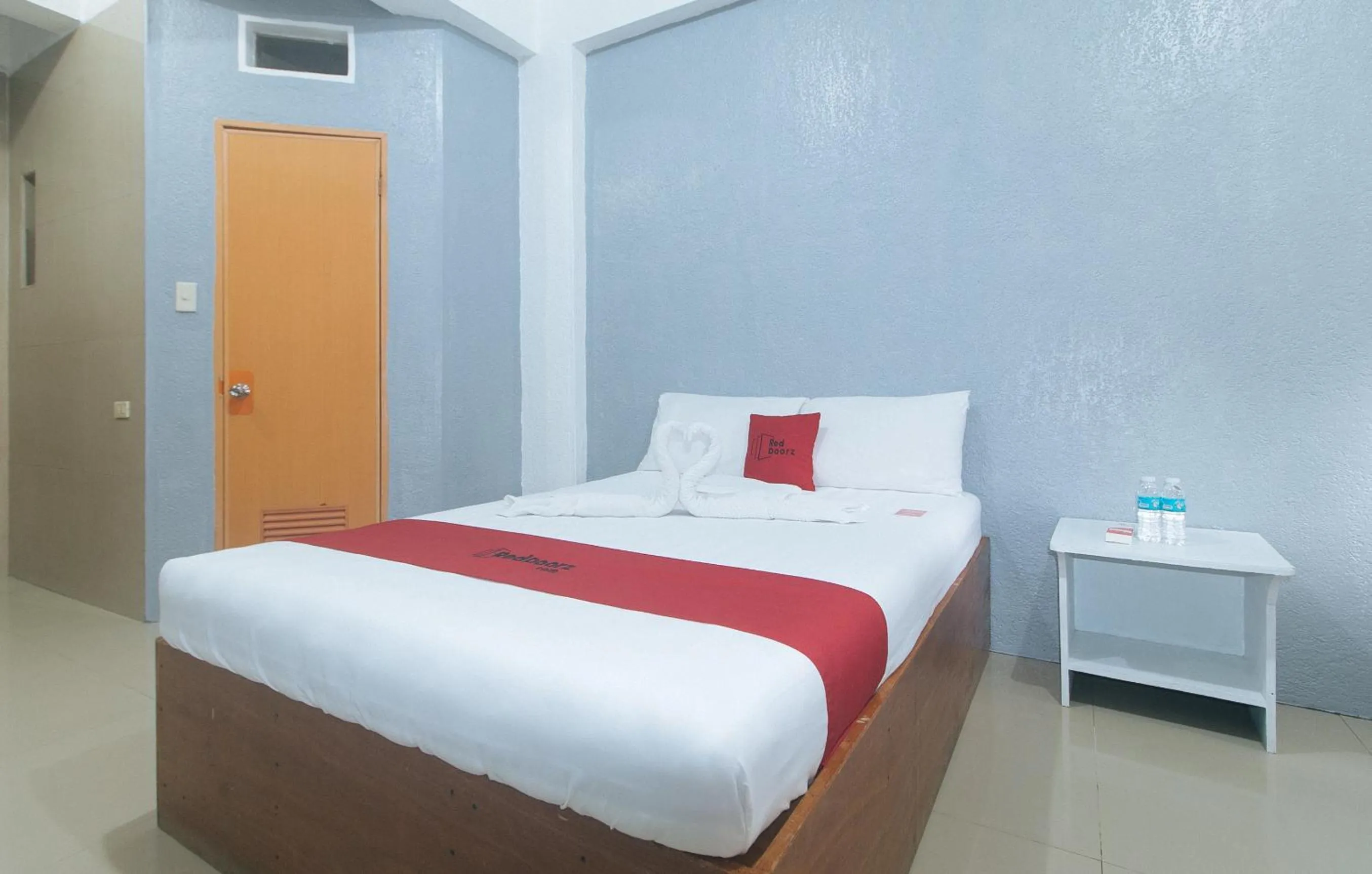 Bedroom, Bed in RedDoorz Plus near Tambo Paranaque
