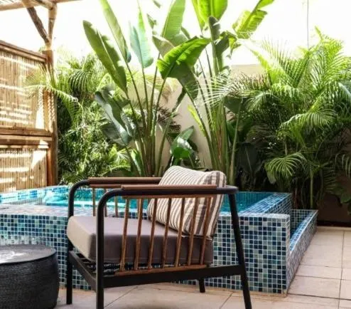 Garden in NOW-VX adults only