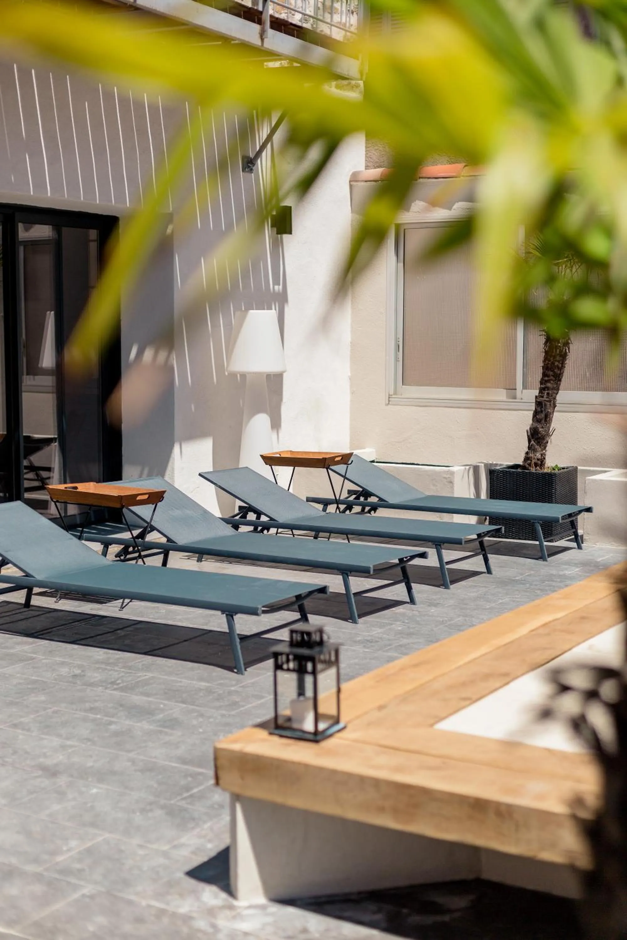 Patio in UNE HISTOIRE DE FAMILLE