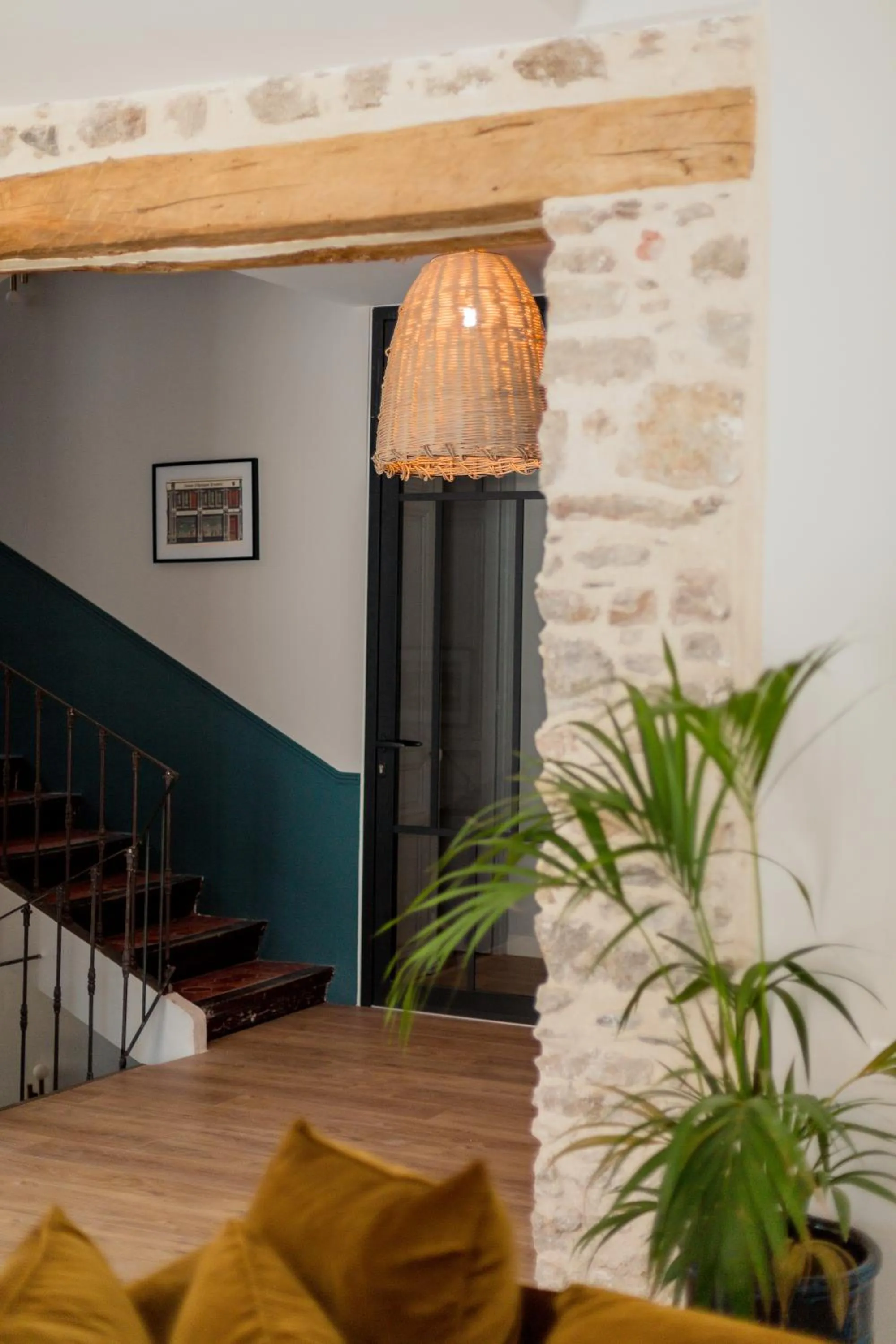 Lounge or bar in UNE HISTOIRE DE FAMILLE