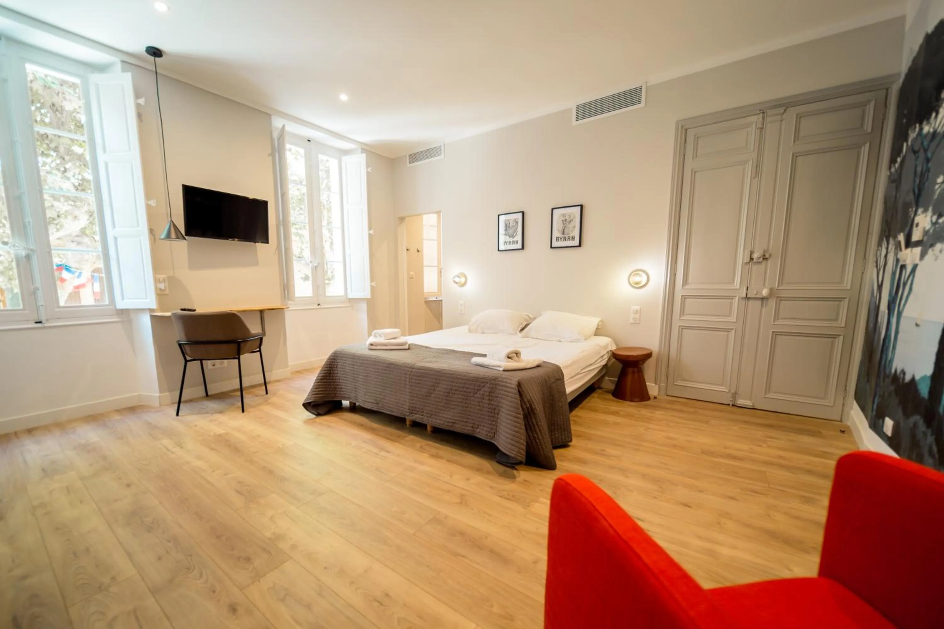 Bedroom, Bed in UNE HISTOIRE DE FAMILLE