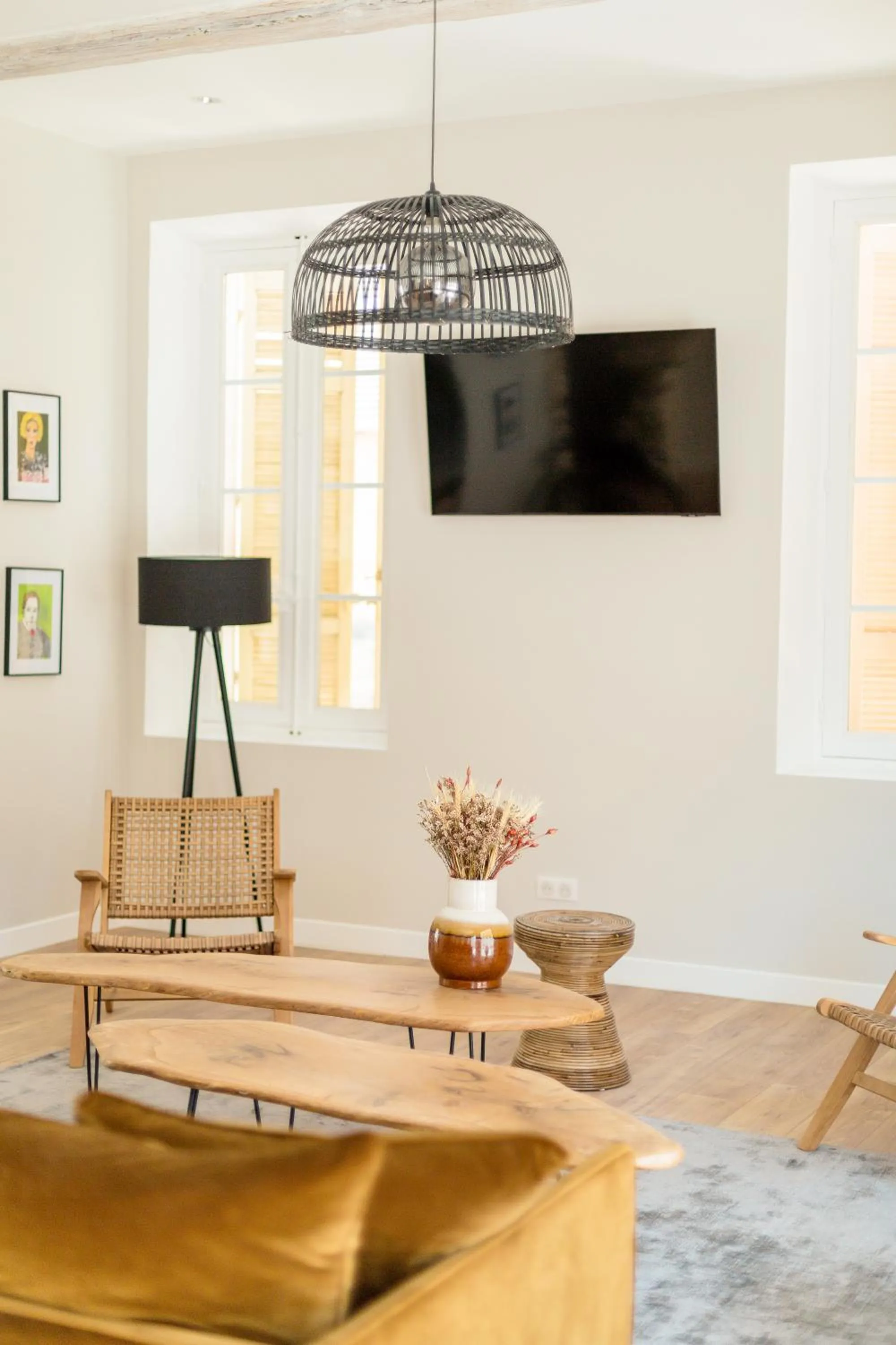 Communal lounge/ TV room in UNE HISTOIRE DE FAMILLE