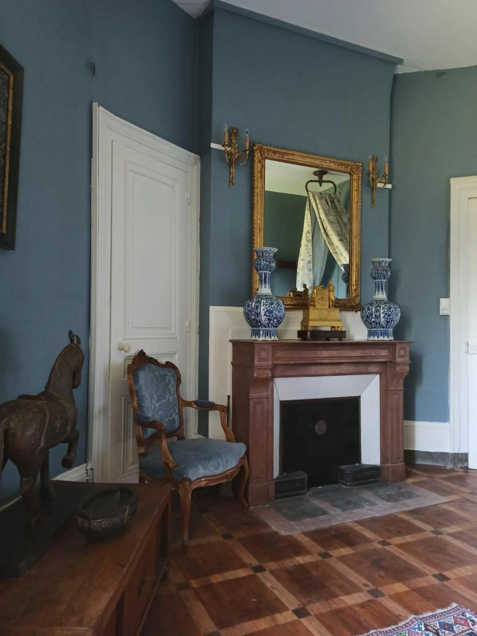 Seating area in Château de Saint Bonnet les Oules